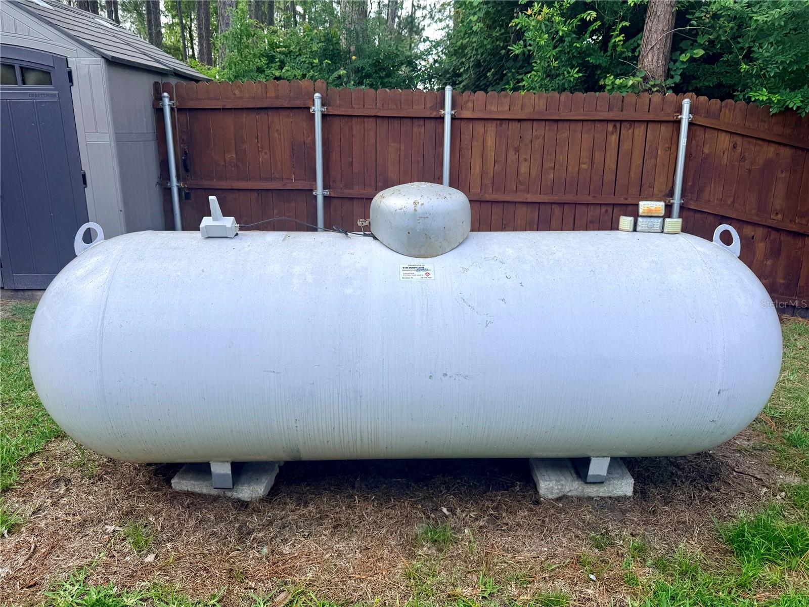 Propane tank for full house generator - 18 BURNING VIEW LN, PALM COAST