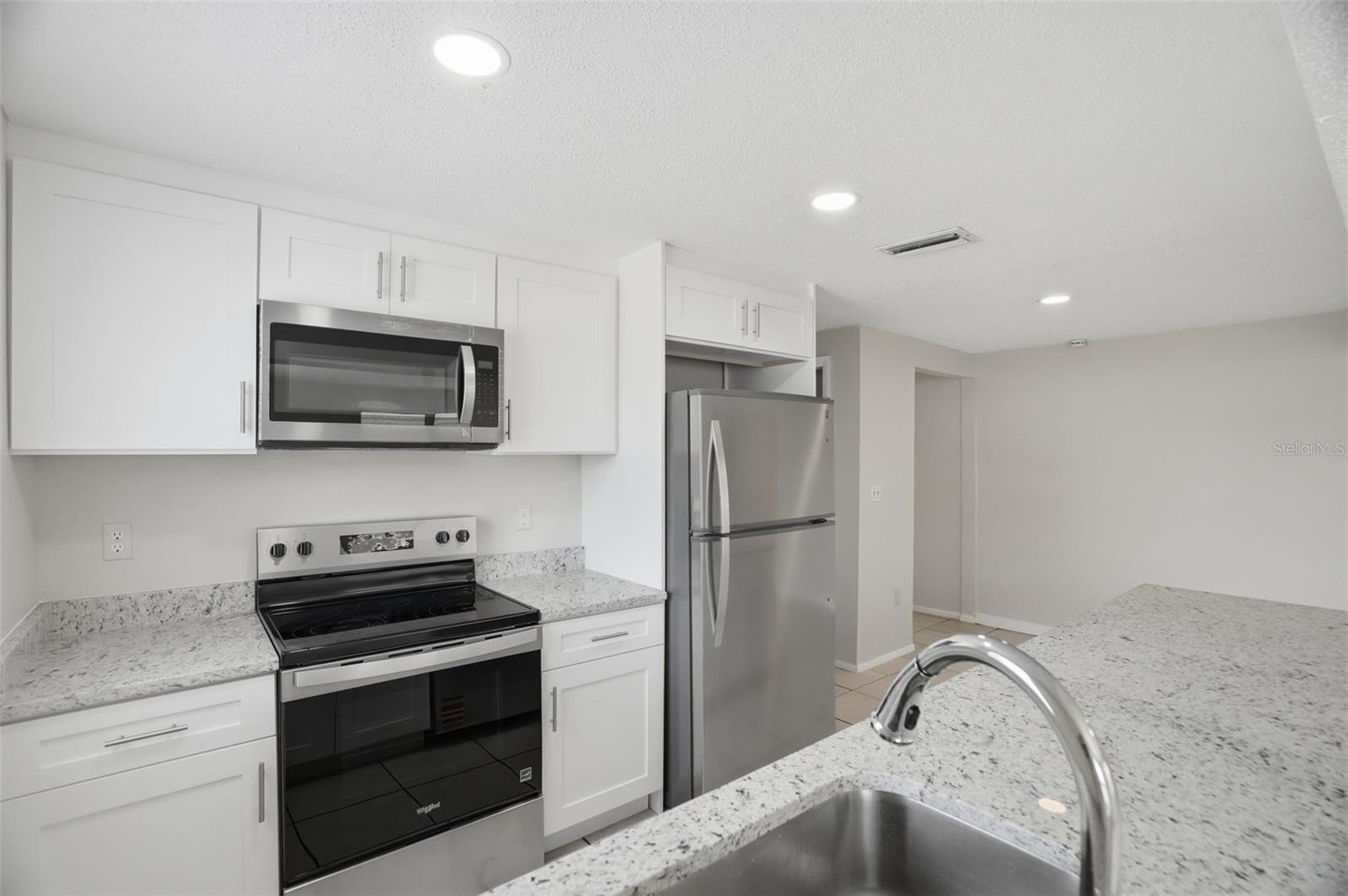 Single Family Residence at 6430 BALDWYN AVE, NEW PORT RICHEY, photo 12 of 21