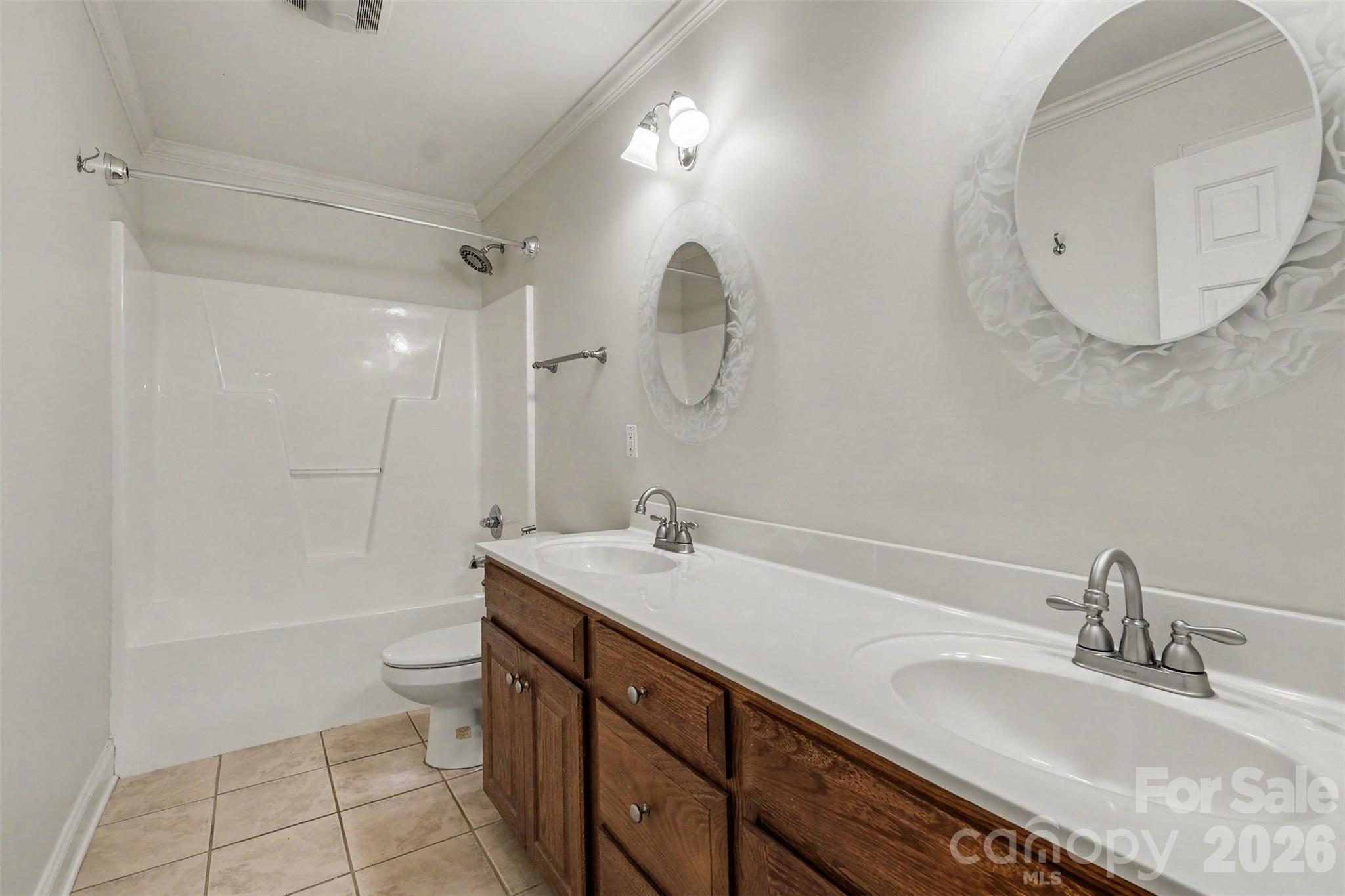 Single Family Residence at 1436 20th Avenue Place NE, Hickory, photo 15 of 38