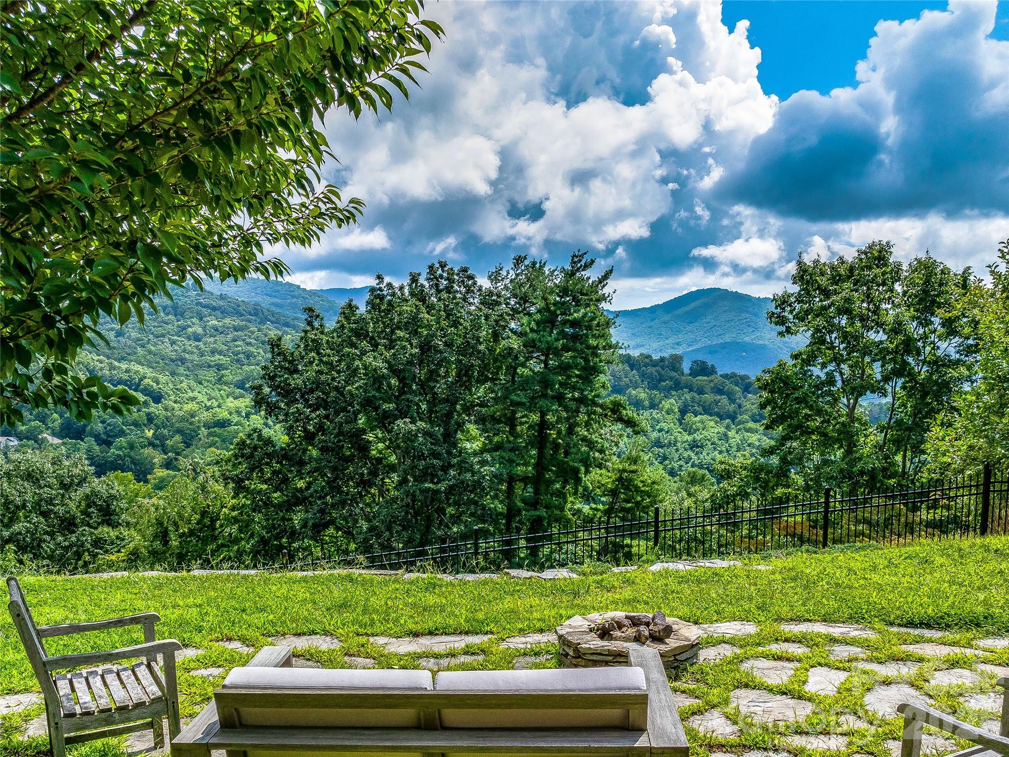 Single Family Residence at 10 Beaverbrook Court, Asheville, photo 30 of 48