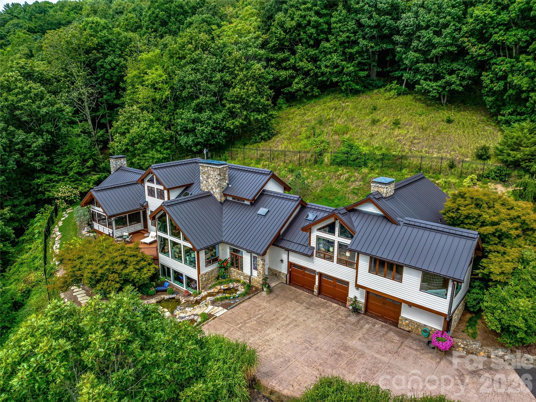 Welcome Home - 10 Beaverbrook Court, Asheville