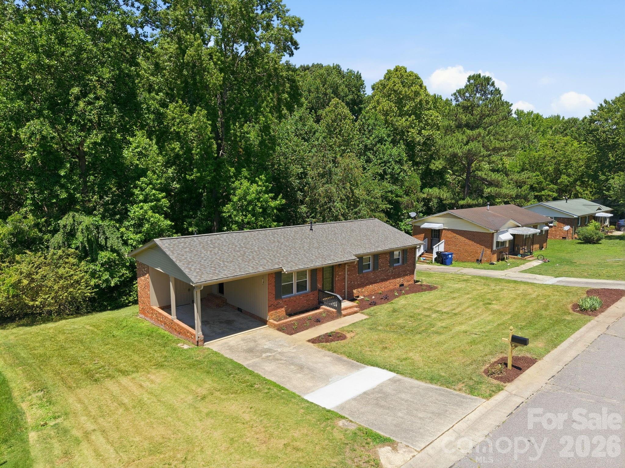 Single Family Residence at 413 E Mclelland Avenue, Mooresville, photo 31 of 32