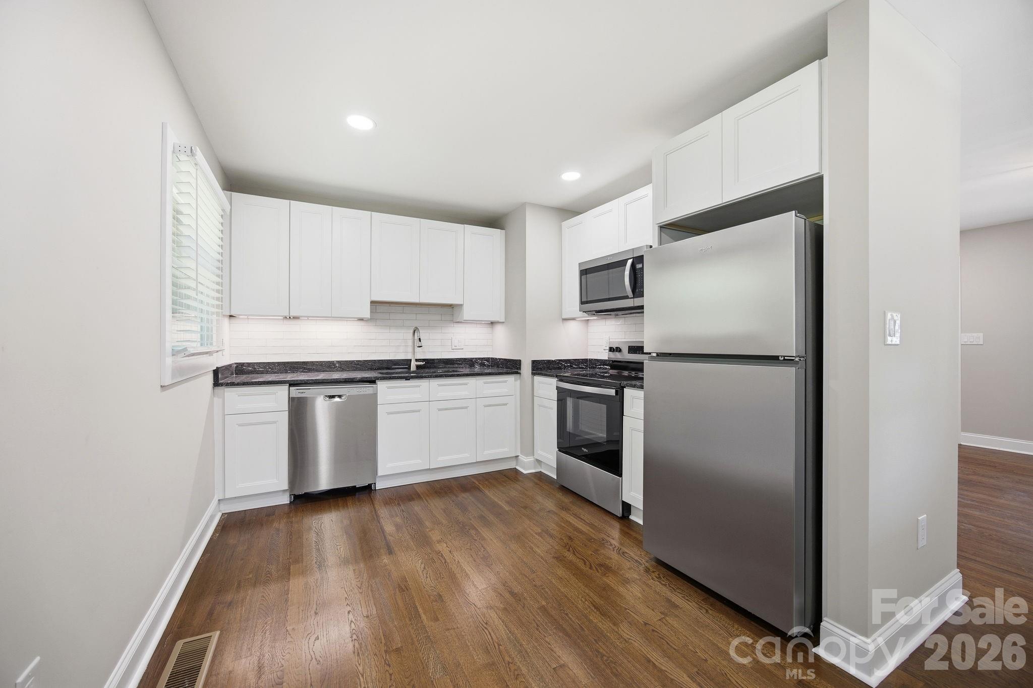 Updated Kitchen - 413 E Mclelland Avenue, Mooresville