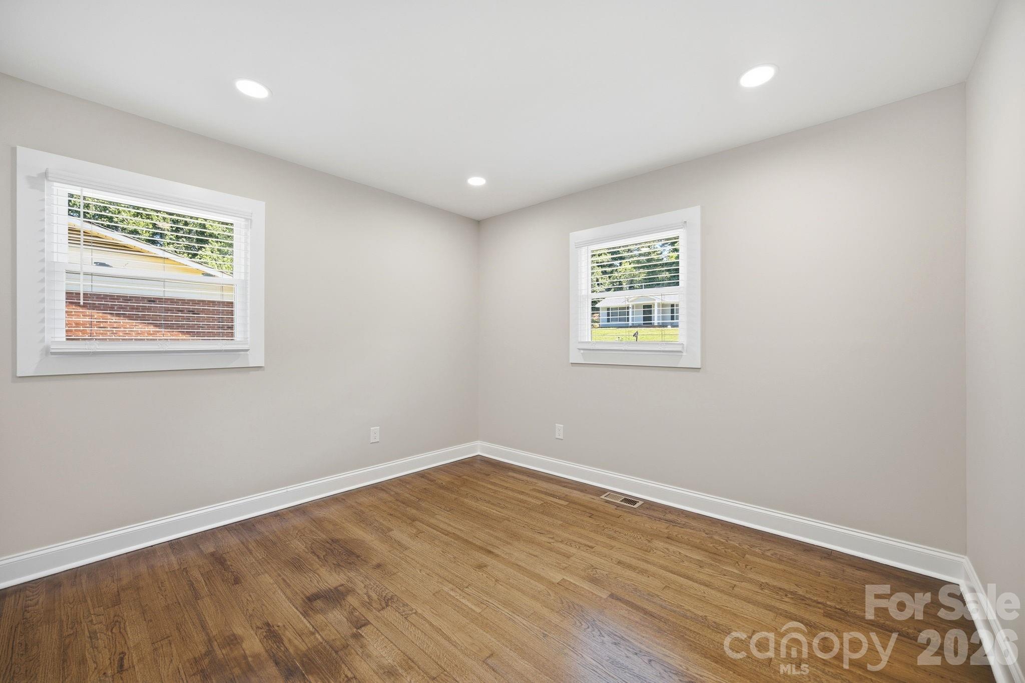 Spacious bedroom #3 - 413 E Mclelland Avenue, Mooresville