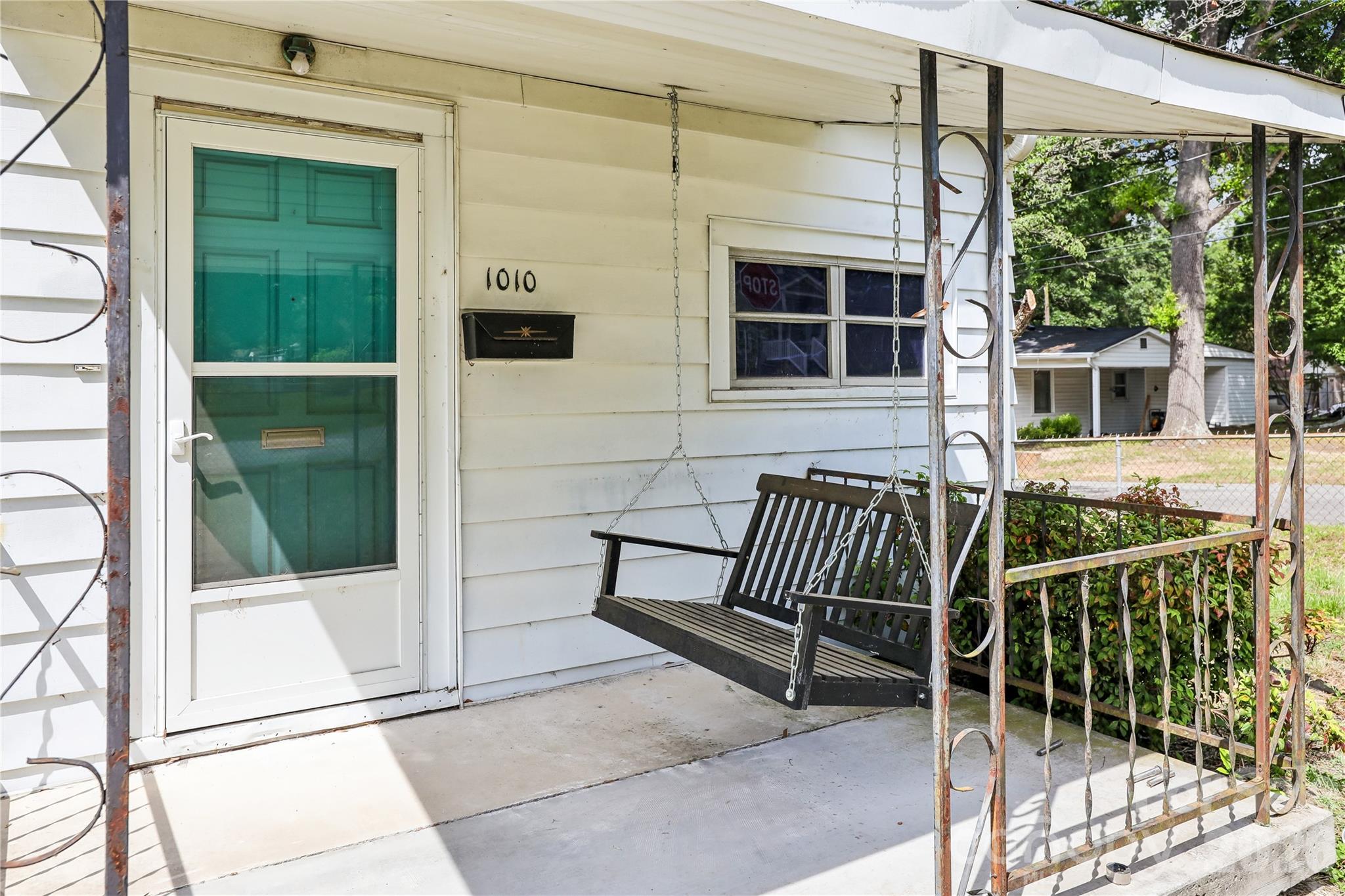 Single Family Residence at 1010 Desoto Avenue, Kannapolis, photo 7 of 46