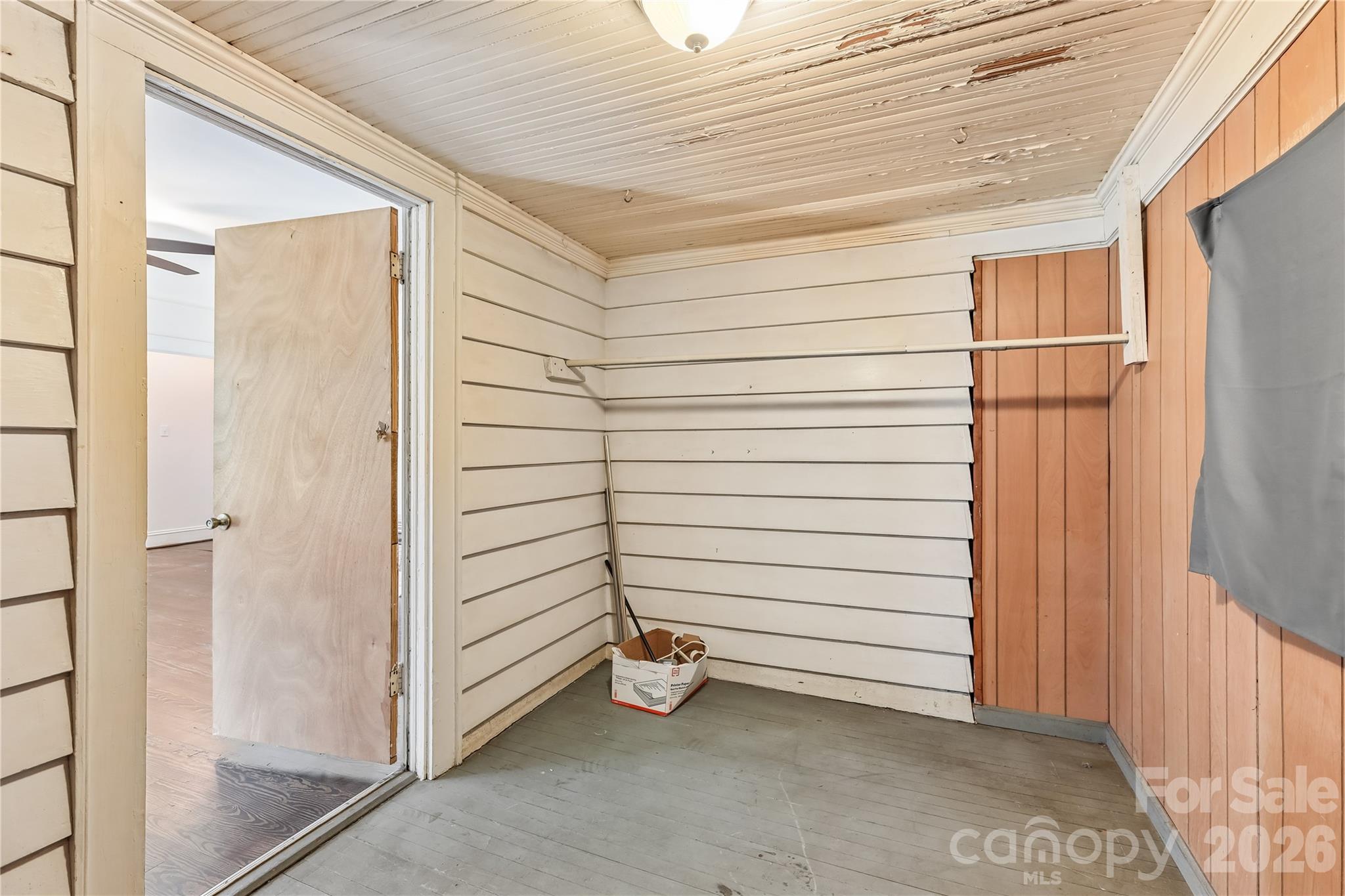 Bonus Room - 1010 Desoto Avenue, Kannapolis