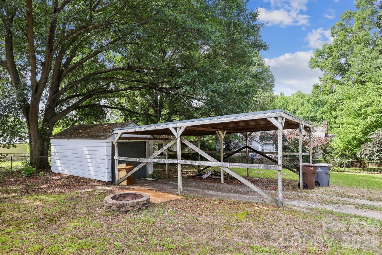 Garage with Electricity - 1010 Desoto Avenue, Kannapolis