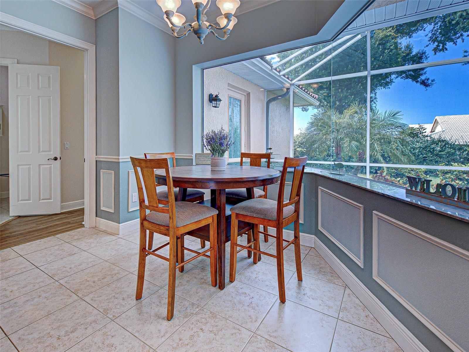 Peaceful Views of Lush, Private Backyard - 5017 BELLA TERRA DR, VENICE