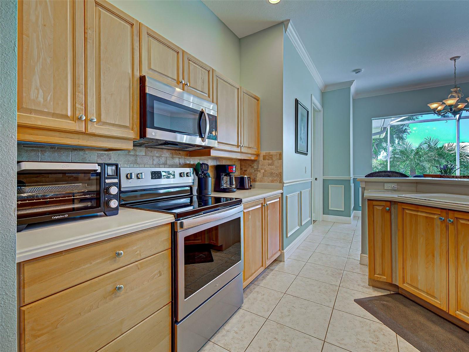 Spacious Kitchen with Plenty of Workspace - 5017 BELLA TERRA DR, VENICE