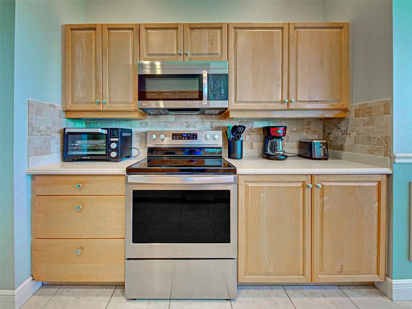 Single Family Residence at 5017 BELLA TERRA DR, VENICE, photo 24 of 82