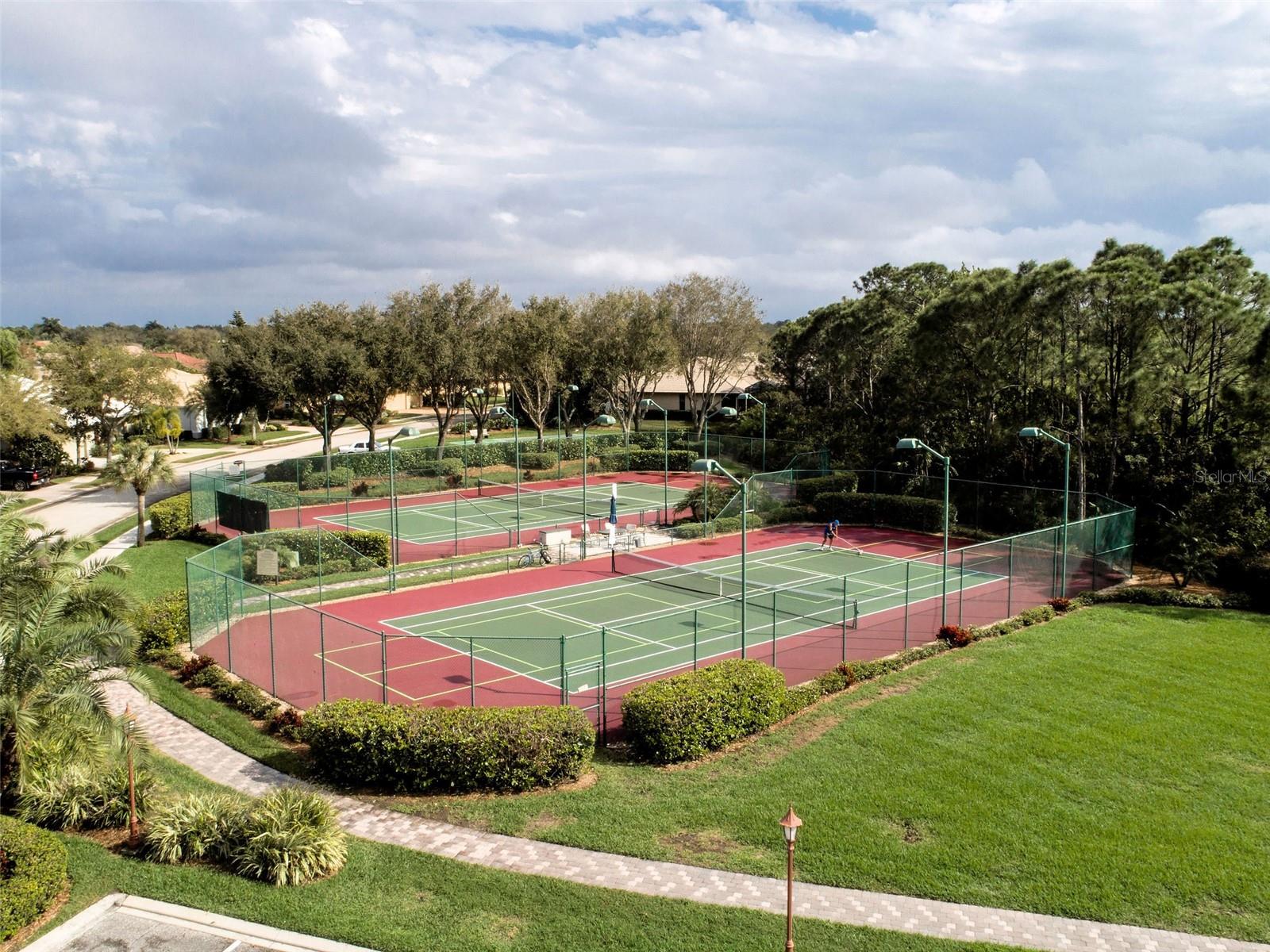 Tennis courts - 5017 BELLA TERRA DR, VENICE