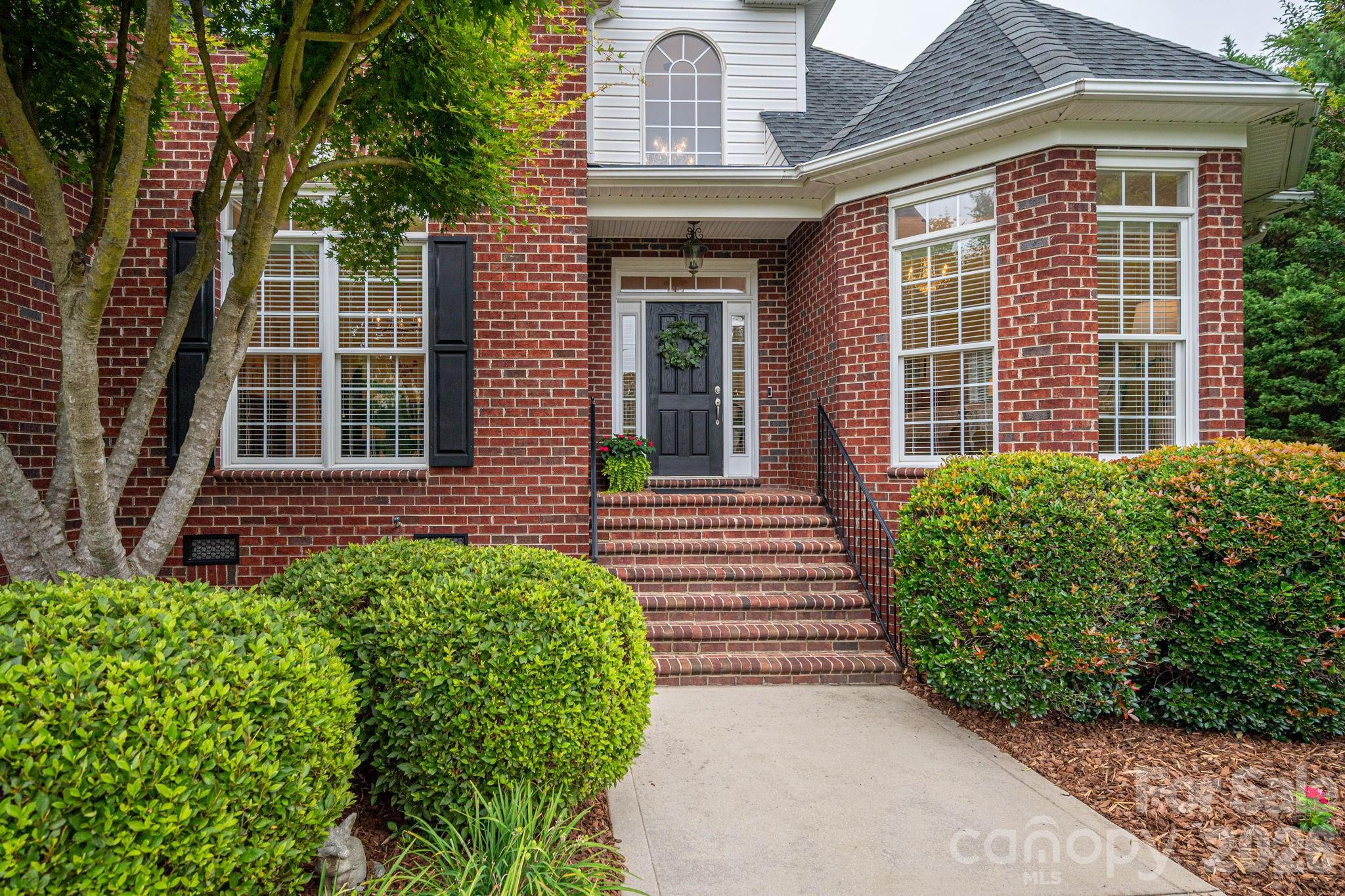 Single Family Residence at 5059 Graystone Estates Drive, Belmont, photo 5 of 47