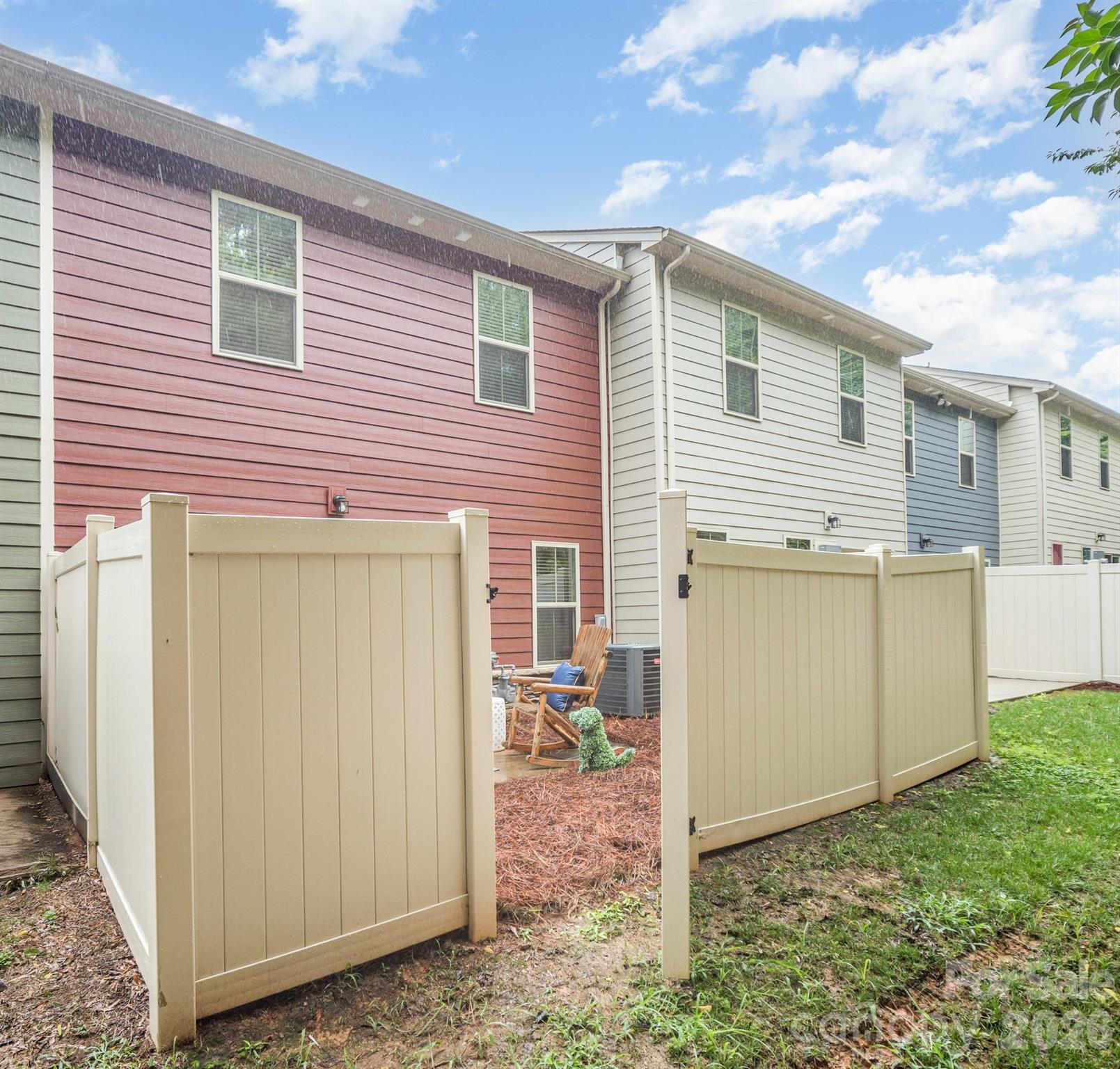 Townhouse at 407 Park Meadows Drive, Matthews, photo 31 of 33
