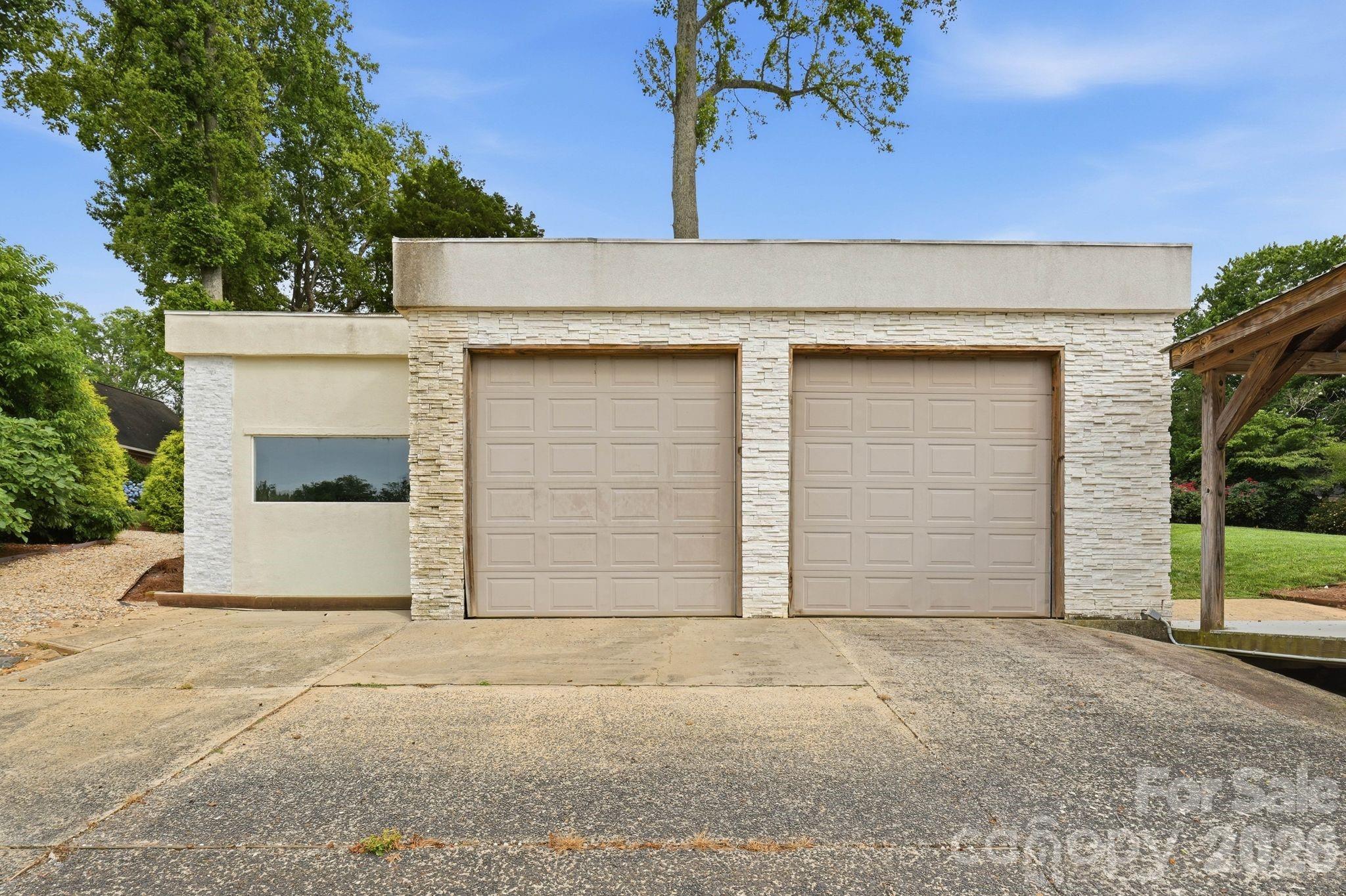 Single Family Residence at 7272 Lynbrook Circle, Denver, photo 17 of 39