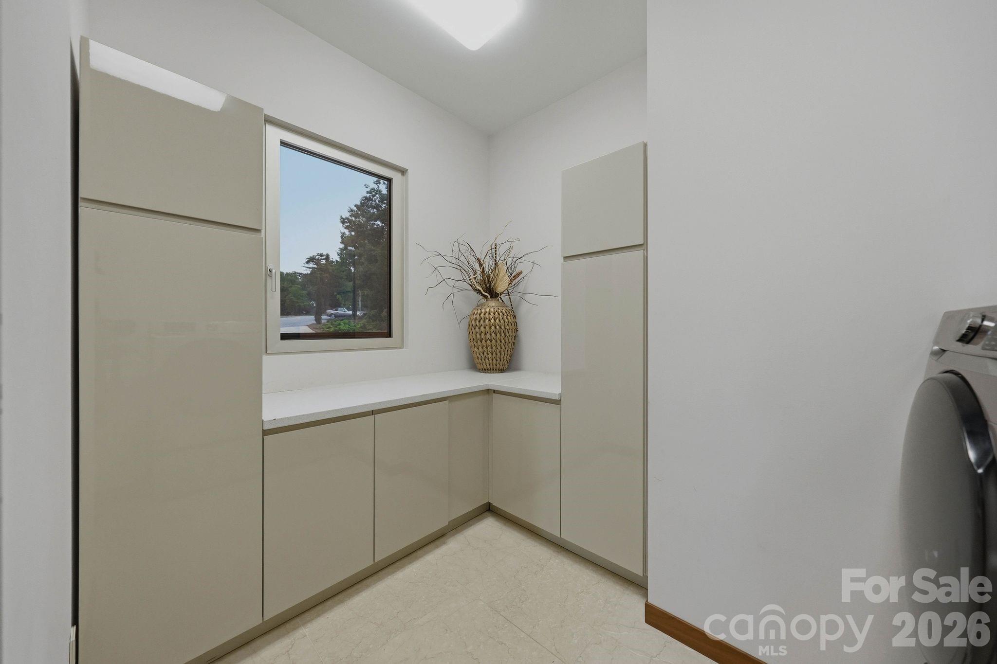 Single Family Residence at 7272 Lynbrook Circle, Denver, photo 23 of 39