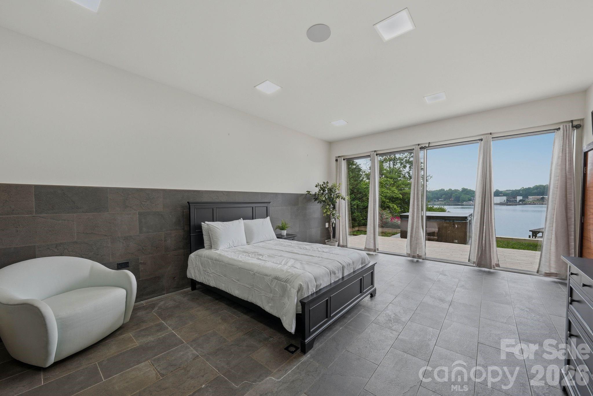 Single Family Residence at 7272 Lynbrook Circle, Denver, photo 28 of 39