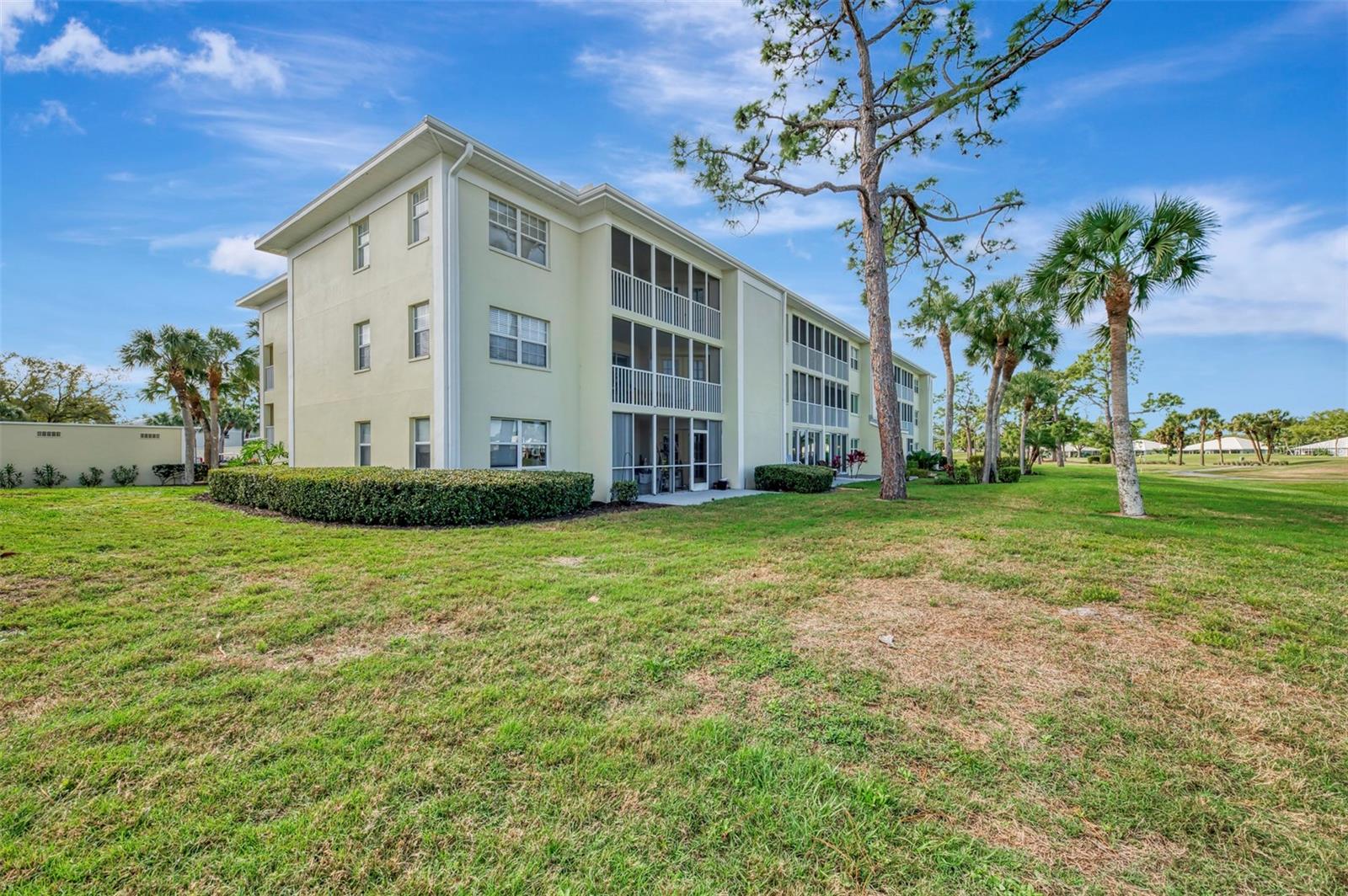 Condominium at 433 CERROMAR LN #341, VENICE, photo 31 of 40