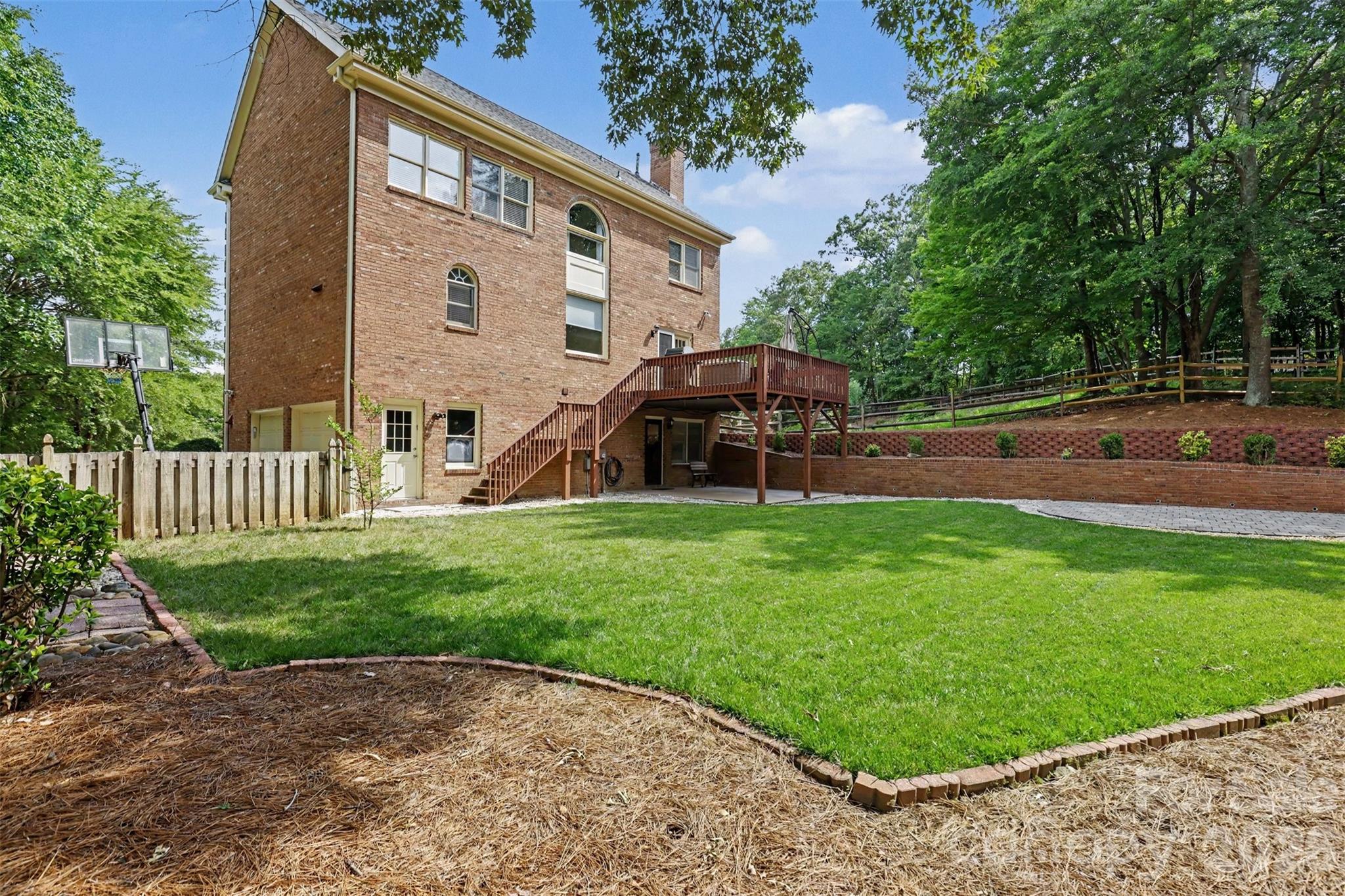 Single Family Residence at 104 Southern Cross Lane, Matthews, photo 25 of 34
