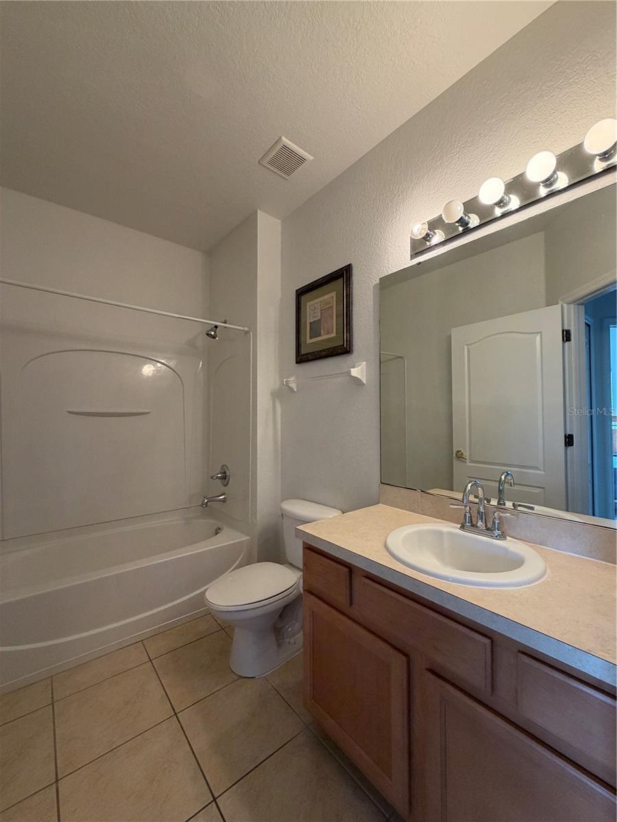 Townhouse at 2425 CARAVELLE CIR, KISSIMMEE, photo 29 of 37