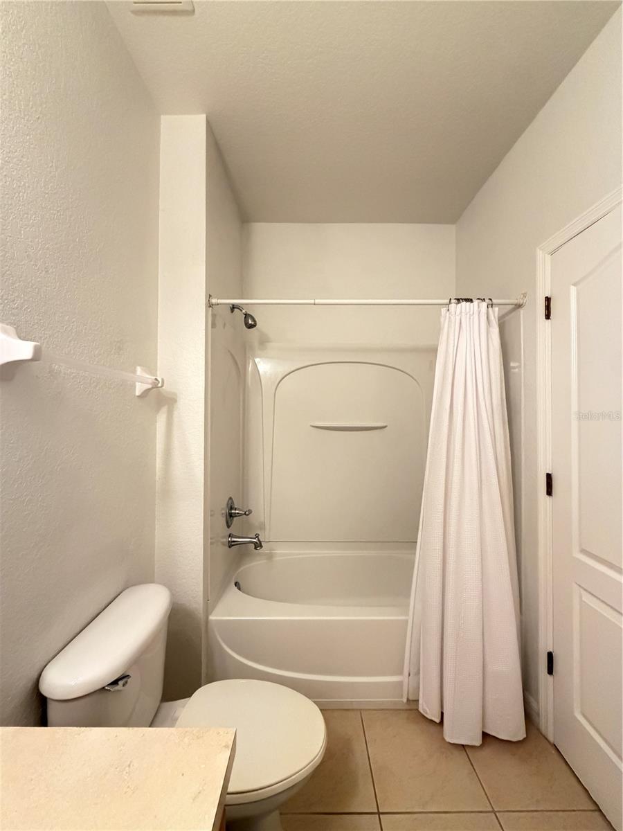 Townhouse at 2425 CARAVELLE CIR, KISSIMMEE, photo 31 of 37
