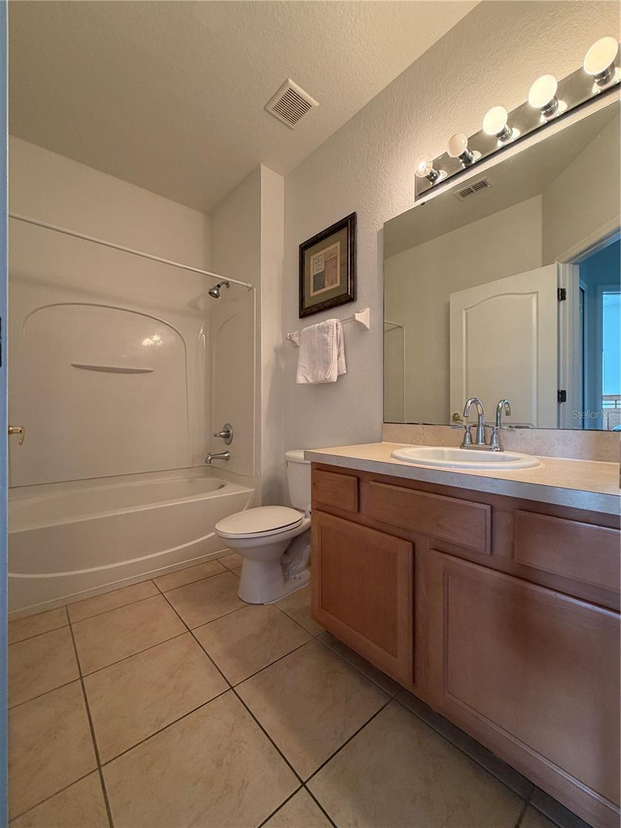 Townhouse at 2425 CARAVELLE CIR, KISSIMMEE, photo 32 of 37