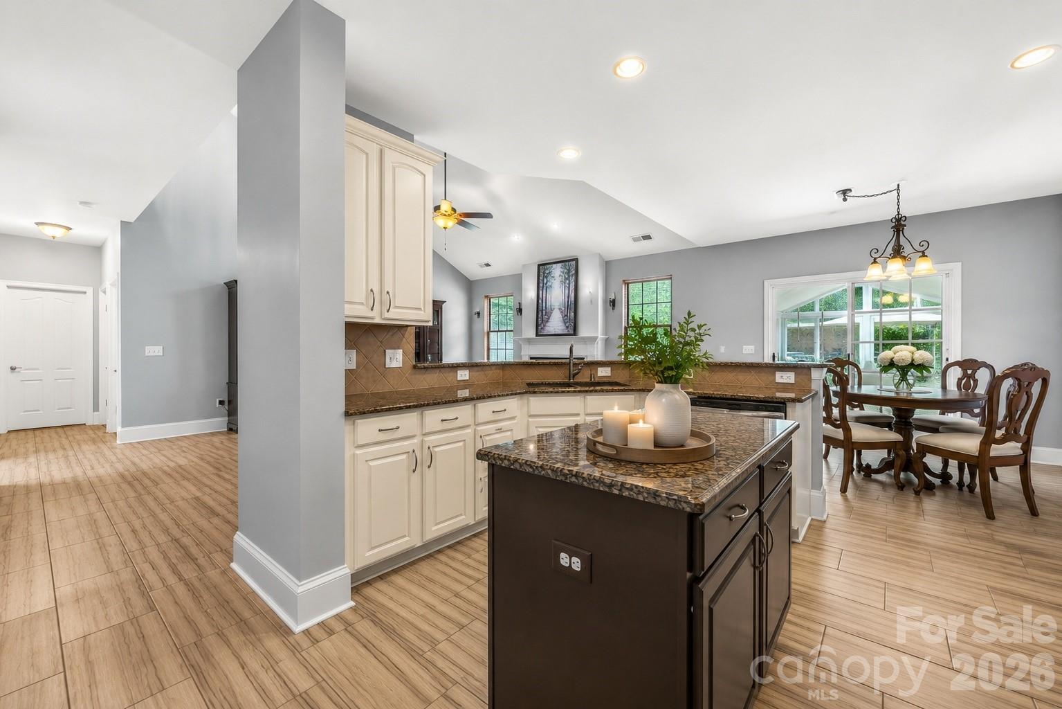Single Family Residence at 610 Springwood Drive, Waxhaw, photo 12 of 31