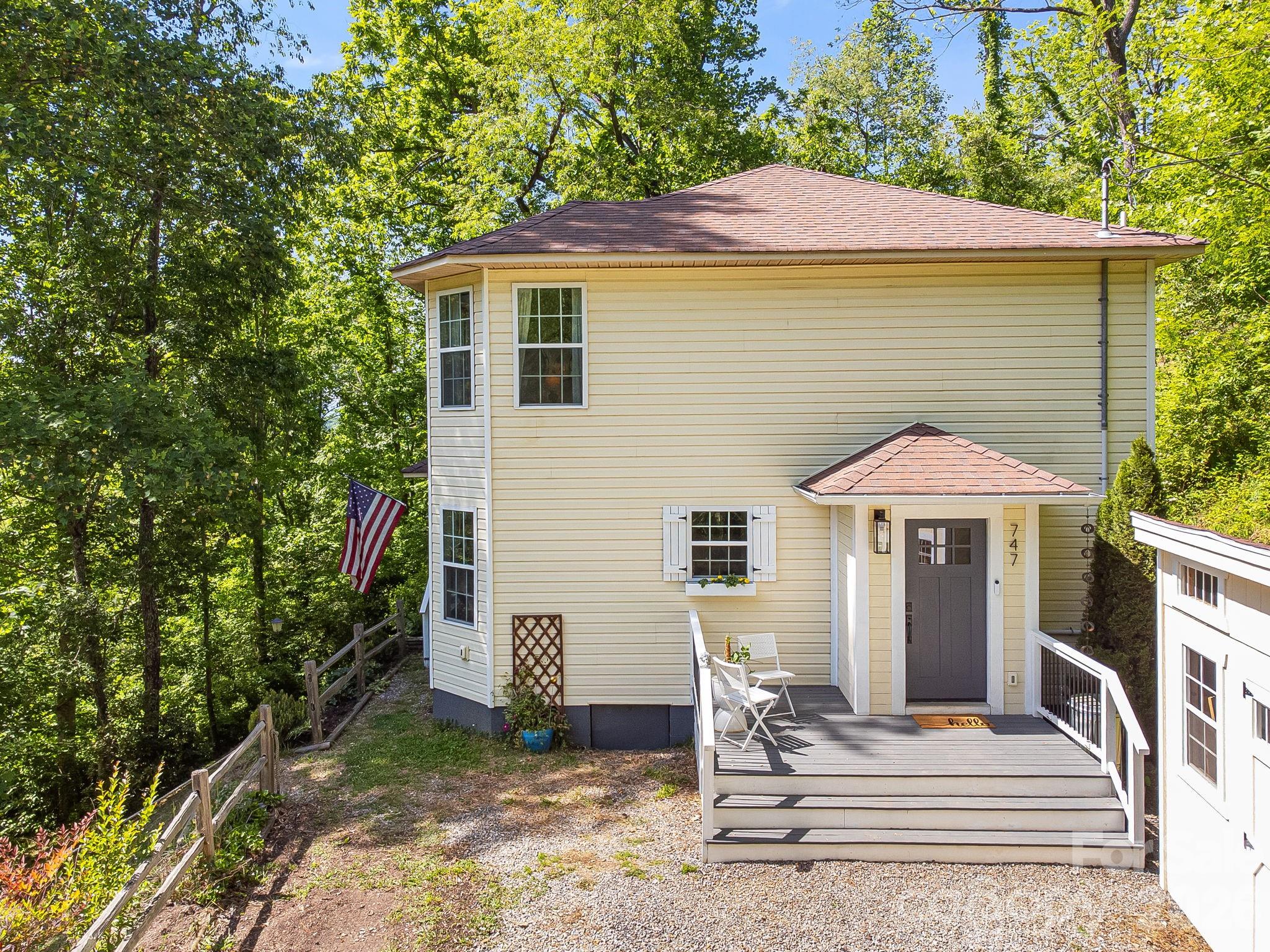 Single Family Residence at 747 Osborne Road, Clyde, photo 4 of 40