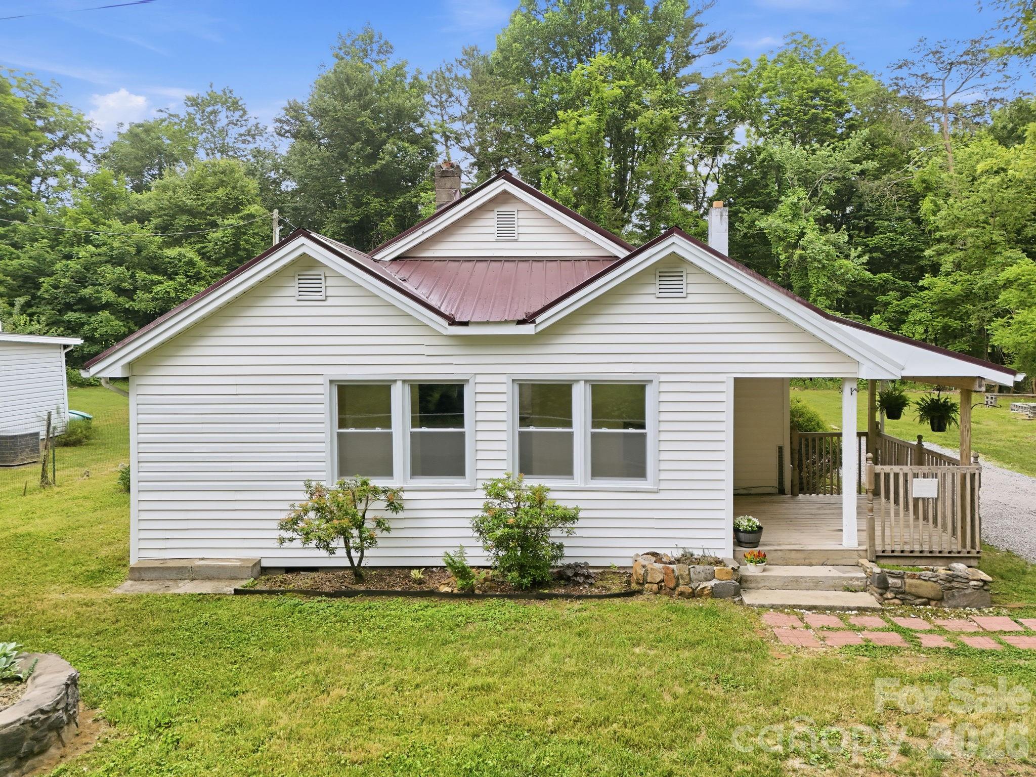 Single Family Residence at 226 Vance Avenue, Black Mountain, photo 3 of 39