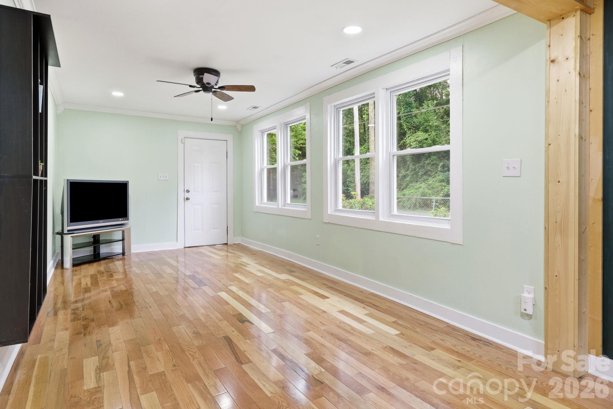 Single Family Residence at 226 Vance Avenue, Black Mountain, photo 6 of 39