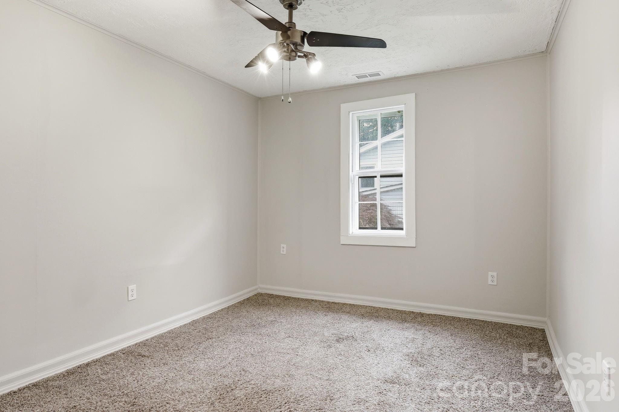 Single Family Residence at 226 Vance Avenue, Black Mountain, photo 11 of 39