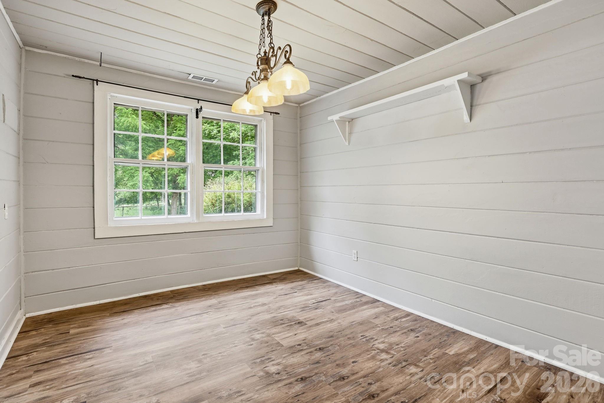 Single Family Residence at 226 Vance Avenue, Black Mountain, photo 15 of 39