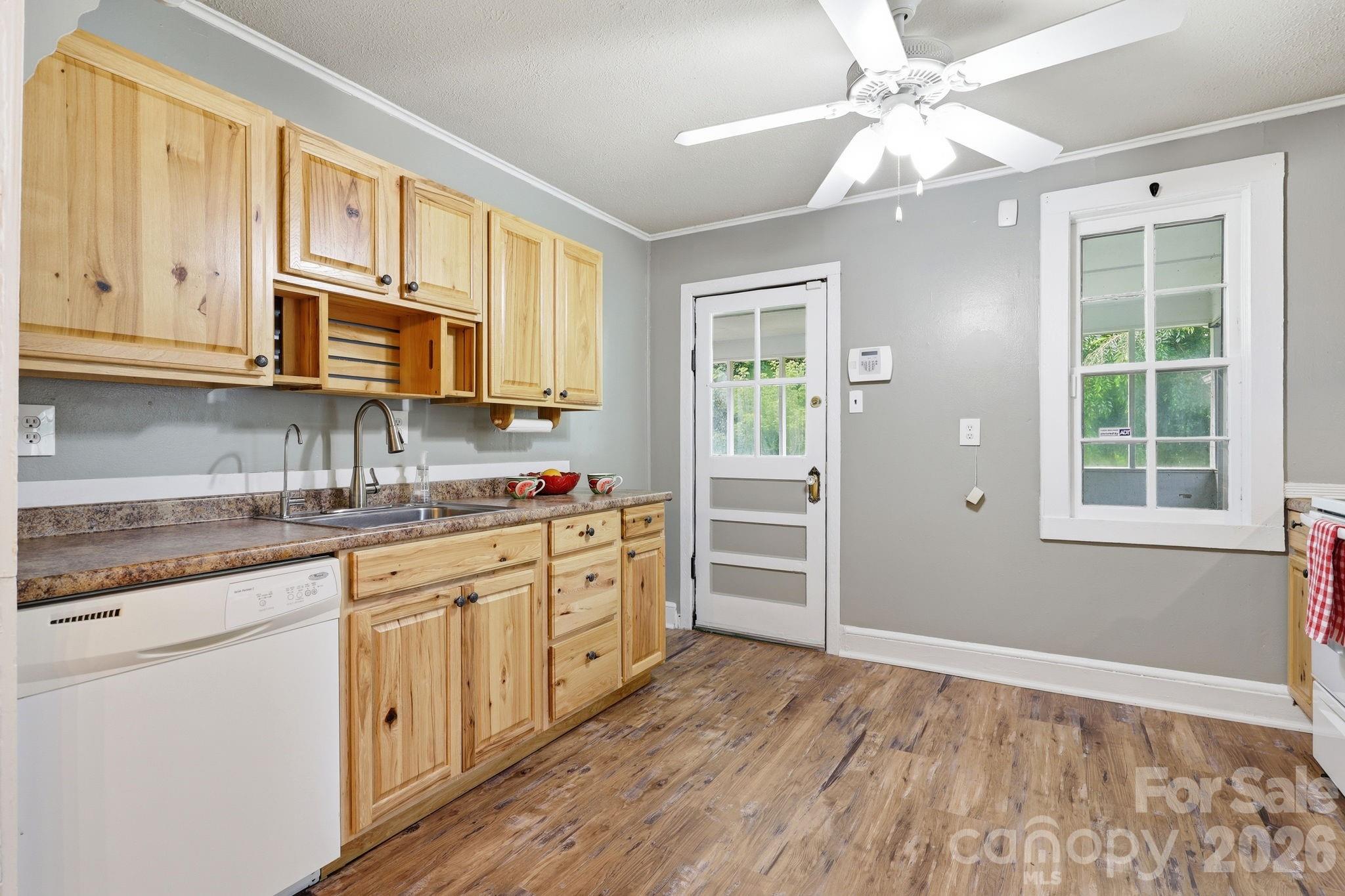 Single Family Residence at 226 Vance Avenue, Black Mountain, photo 19 of 39