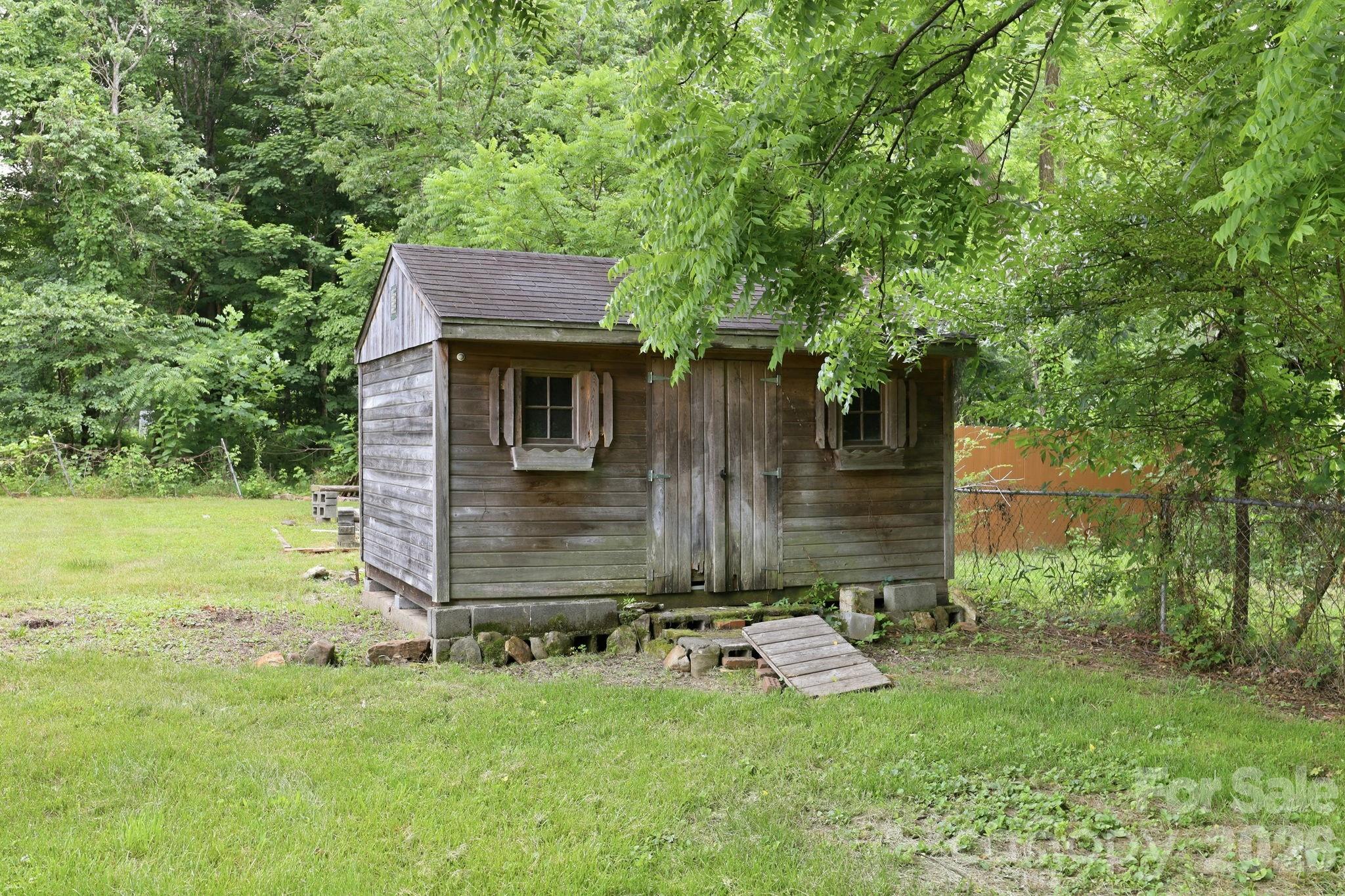 Single Family Residence at 226 Vance Avenue, Black Mountain, photo 30 of 39