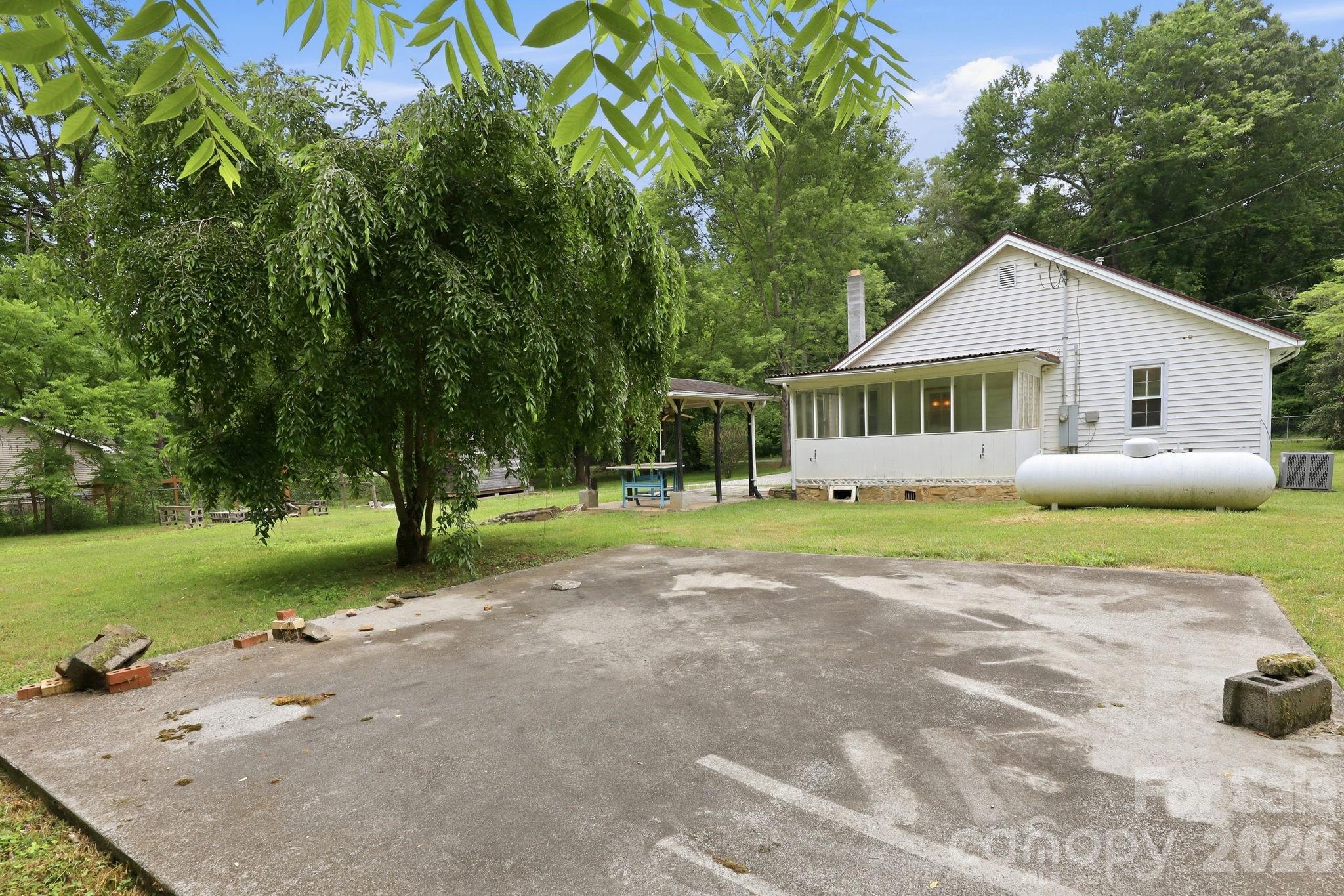 Single Family Residence at 226 Vance Avenue, Black Mountain, photo 31 of 39