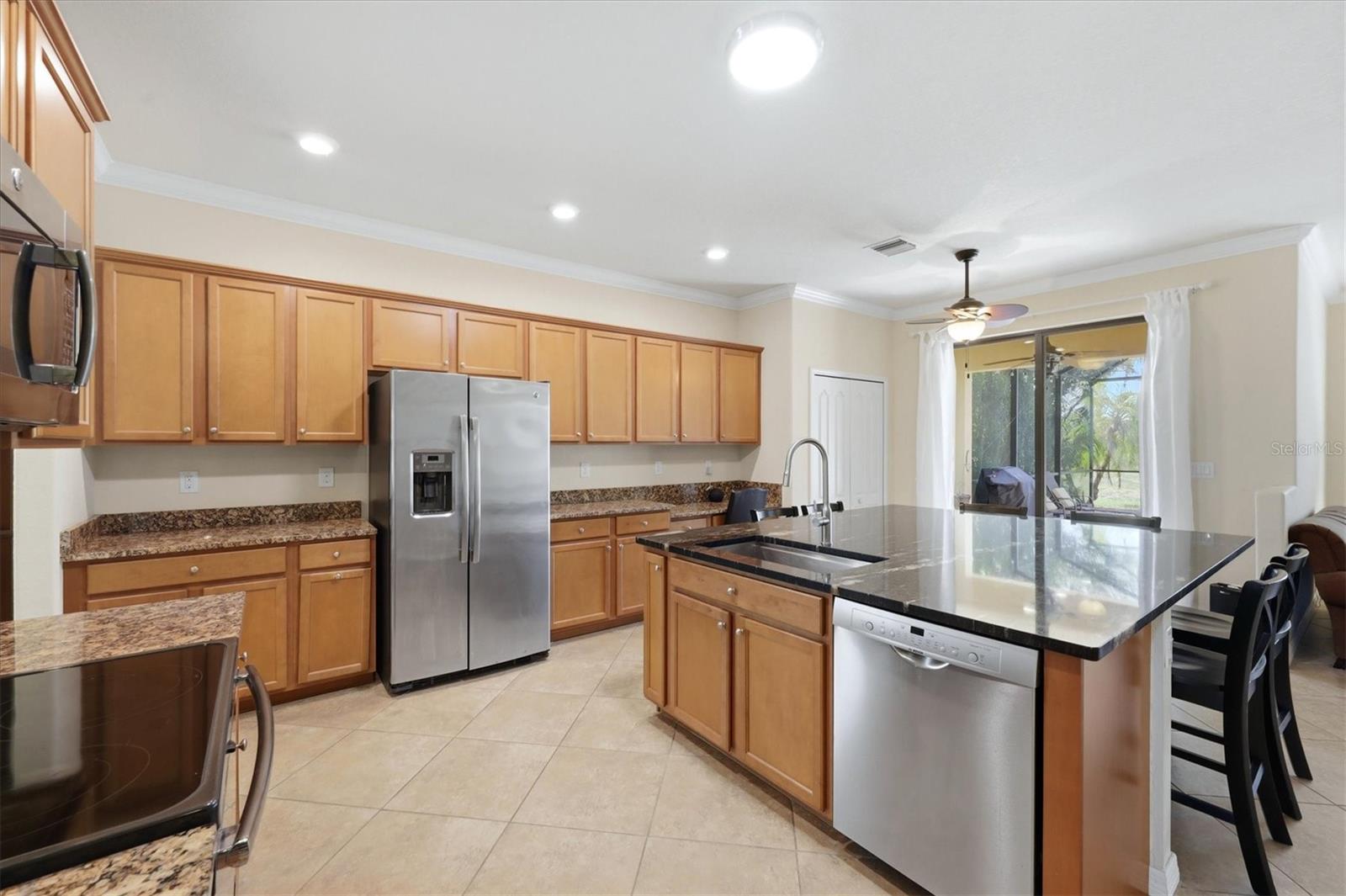 Kitchen - 12505 CANAVESE LN, VENICE