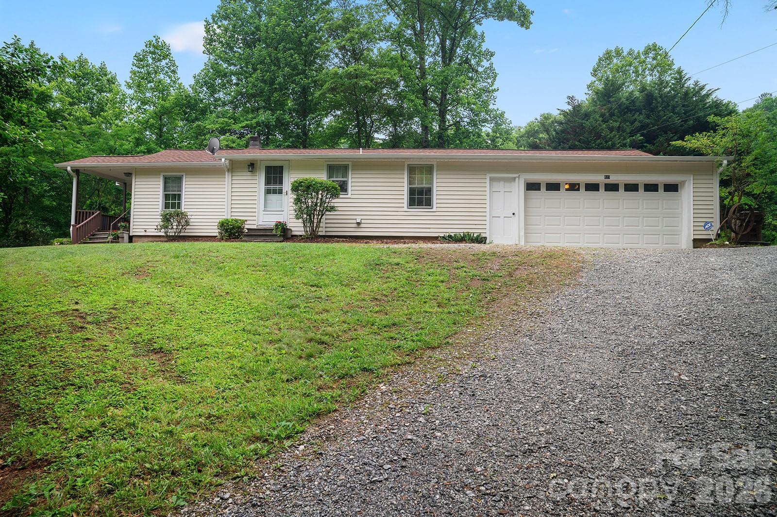 Single Family Residence at 825 Gallimore Road, Flat Rock, photo 7 of 41