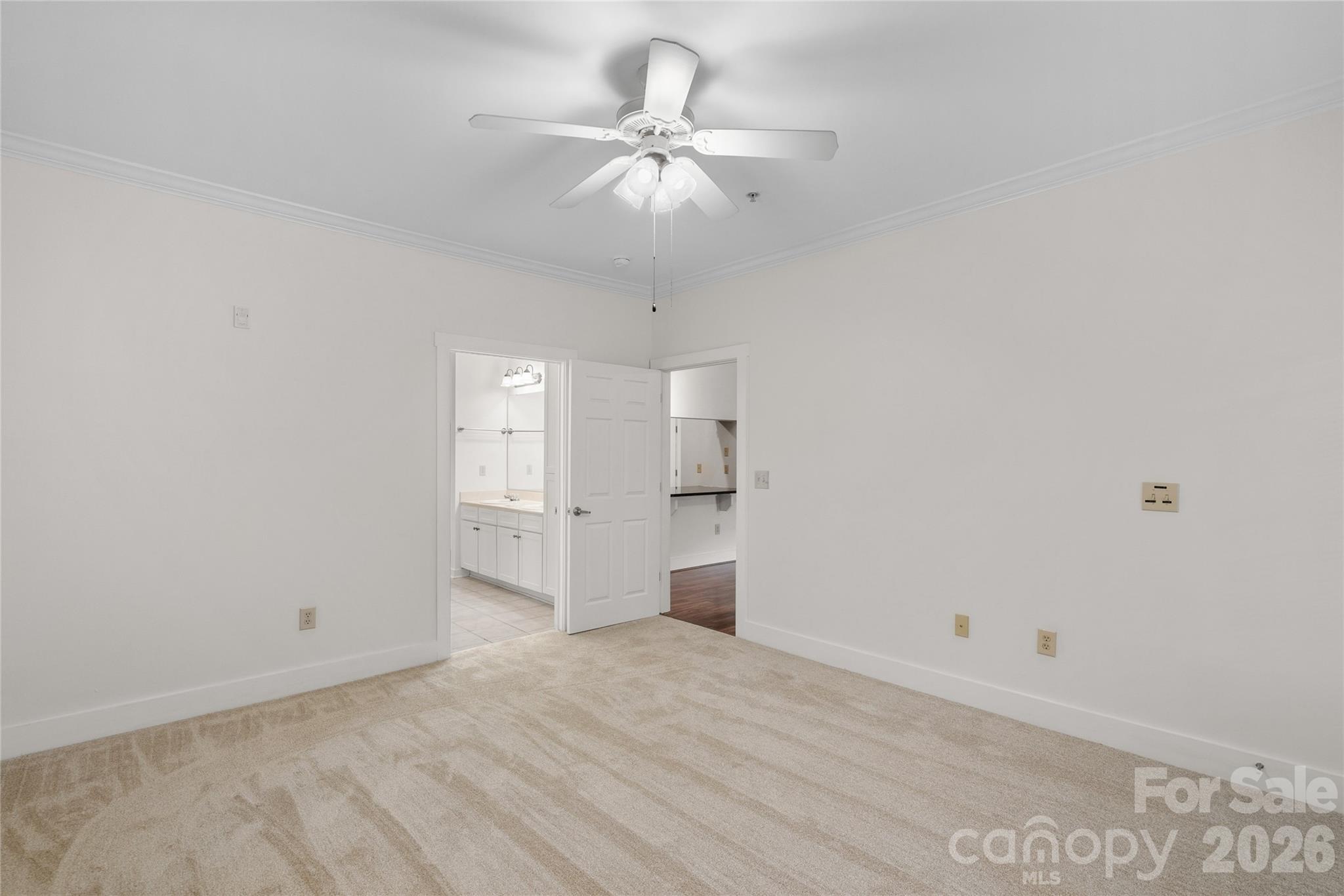 Condominium at 9 Kenilworth Knoll, Asheville, photo 17 of 24