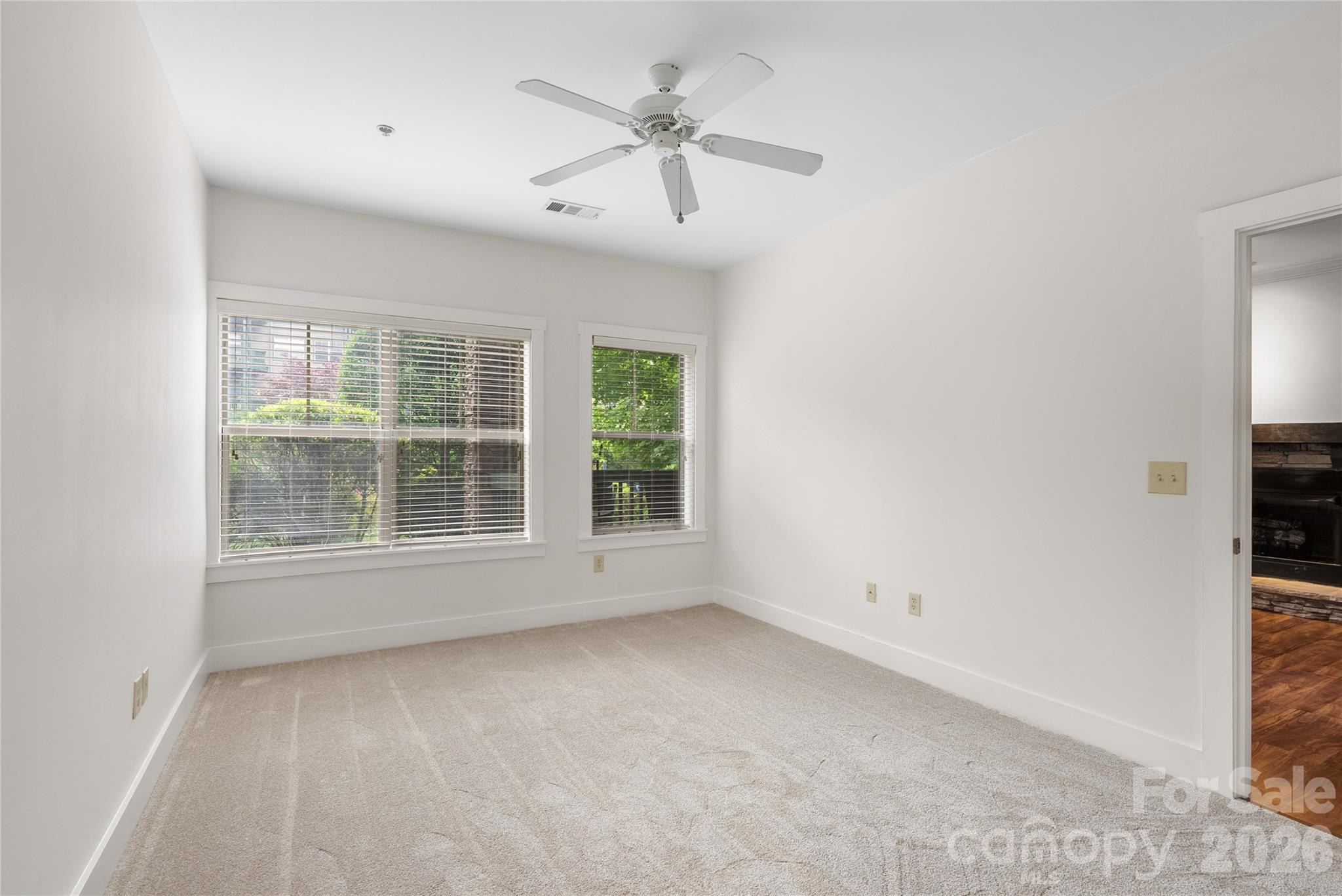 Condominium at 9 Kenilworth Knoll, Asheville, photo 20 of 24