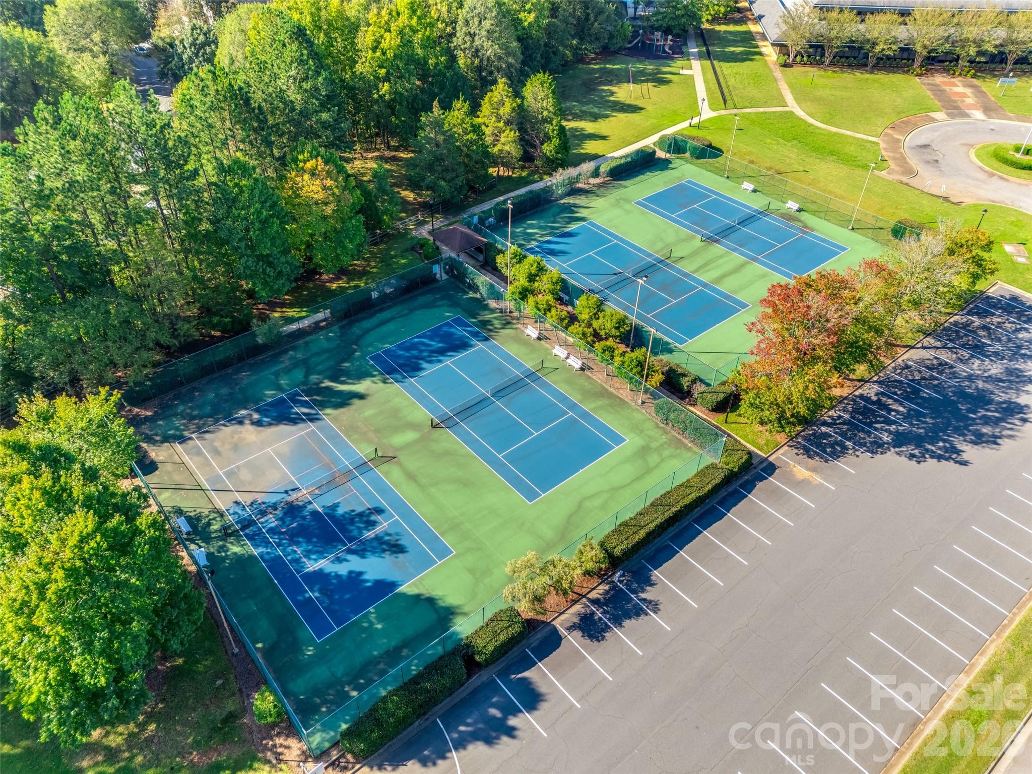 Condominium at 505 Heritage Parkway, Fort Mill, photo 30 of 37