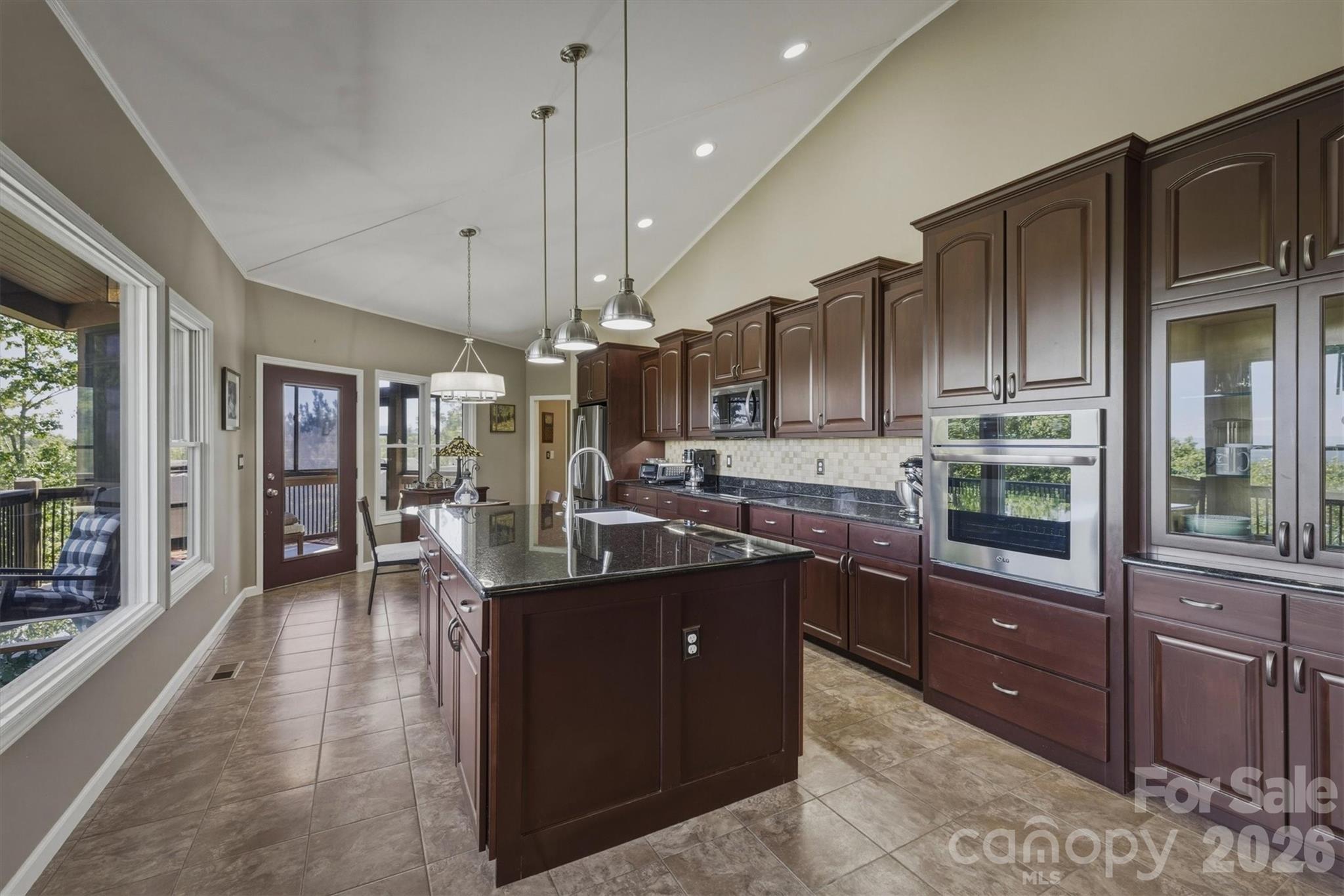Single Family Residence at 315 Lakeview Trail, Nebo, photo 18 of 50