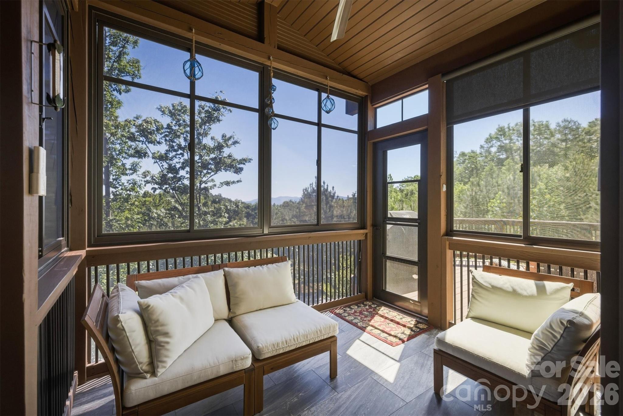 Screened Porch - 315 Lakeview Trail, Nebo