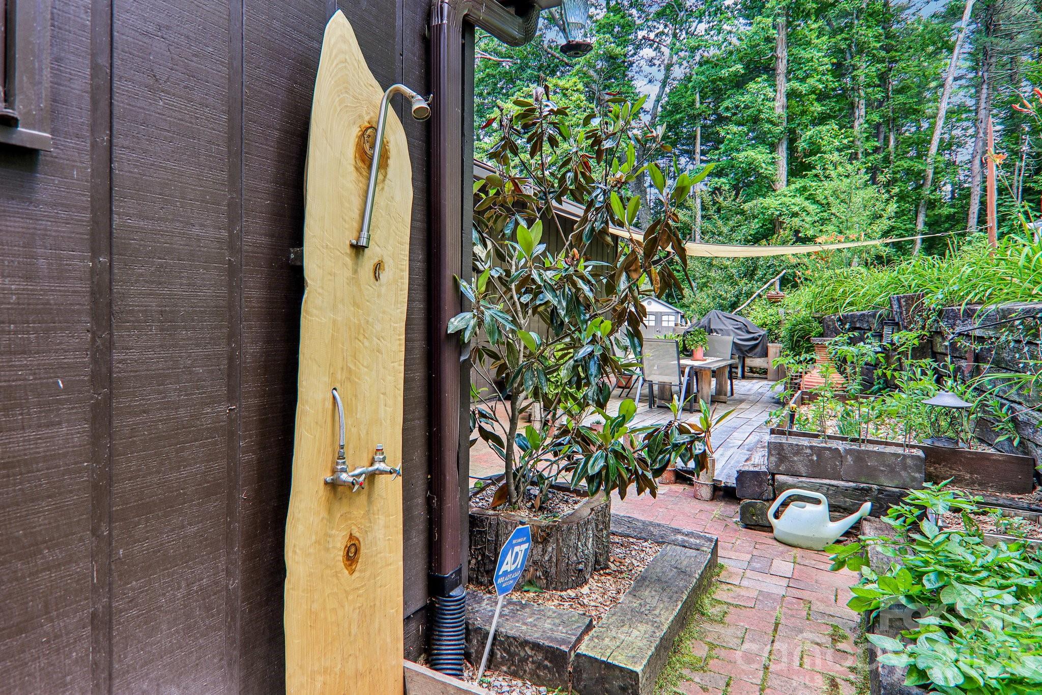 Outdoor shower - 2291 Little River Road, Hendersonville