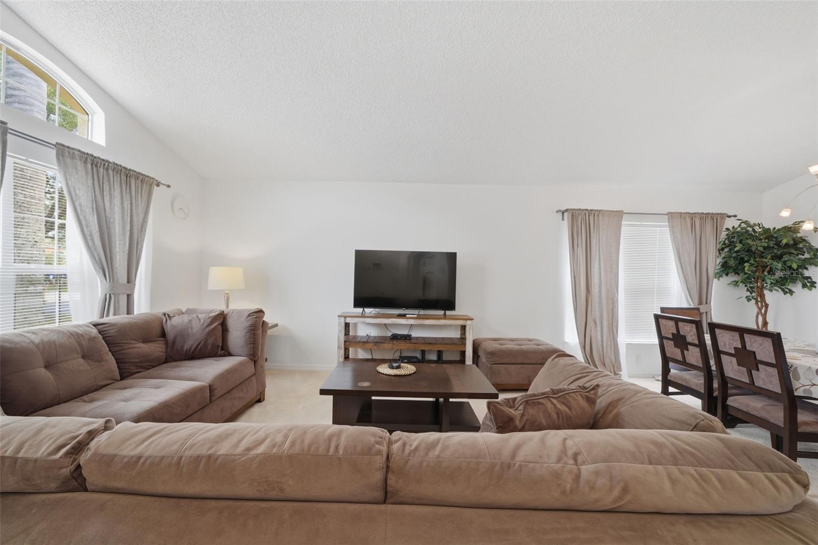 Single Family Residence at 155 BAREFOOT BEACH WAY, KISSIMMEE, photo 5 of 25