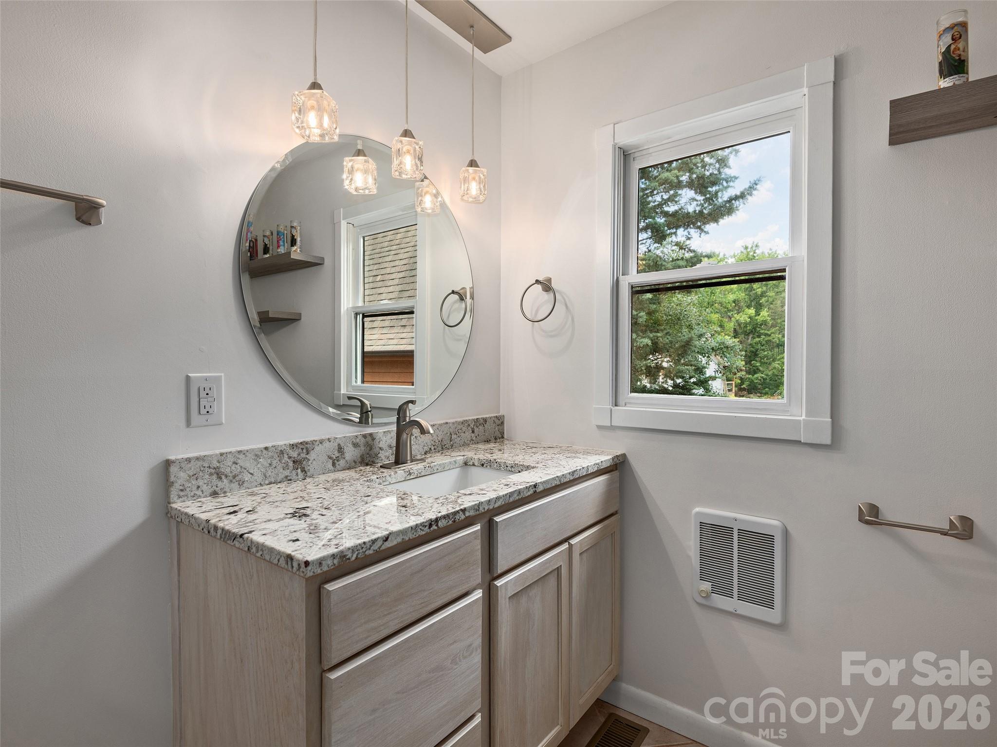 Single Family Residence at 7 Hope Lane, Weaverville, photo 15 of 37