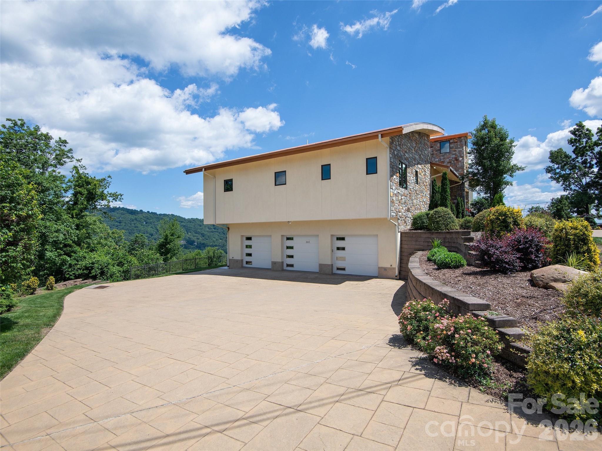 Single Family Residence at 95 Horizon Hill Road, Asheville, photo 43 of 48