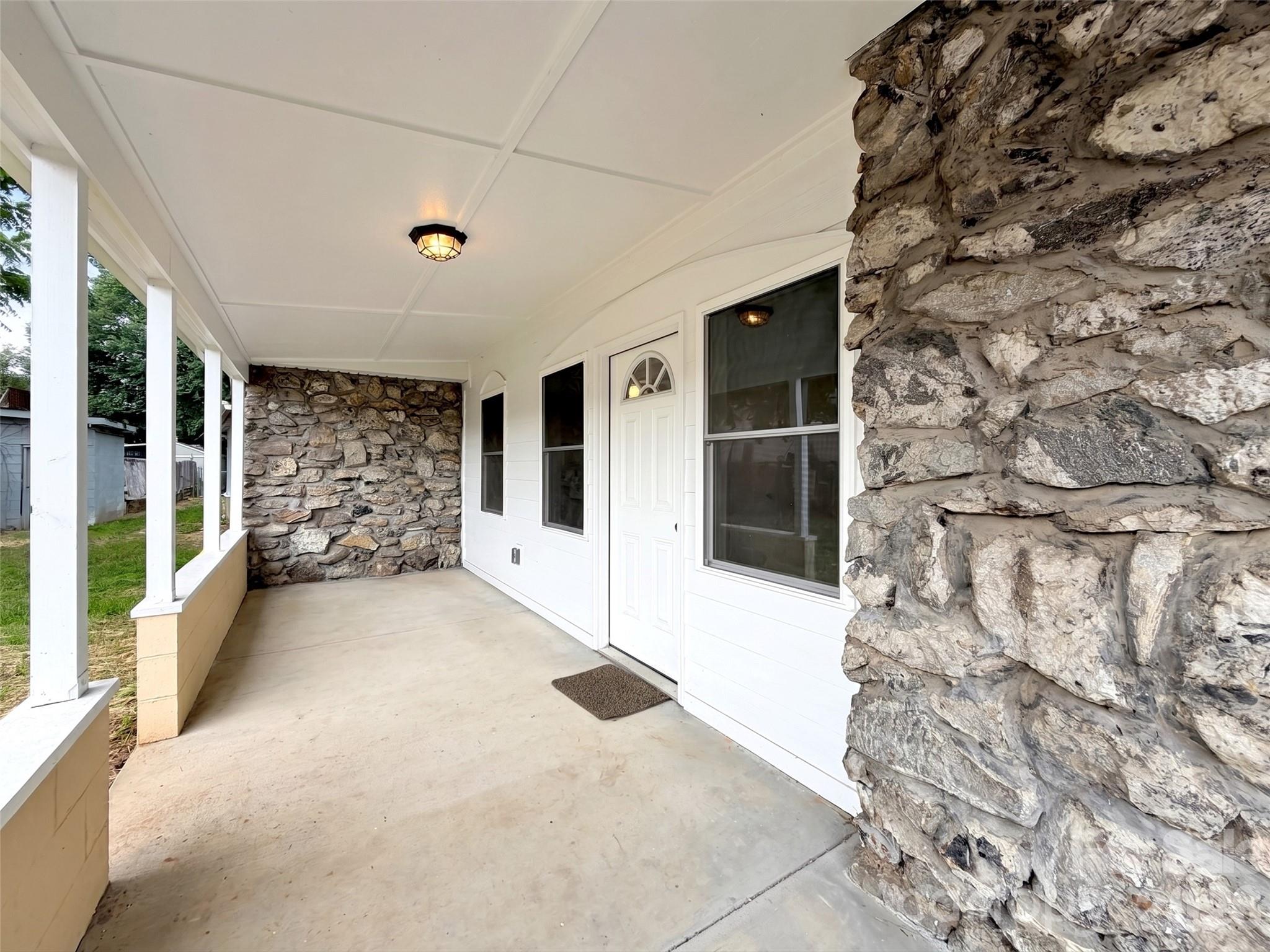Single Family Residence at 492 Riverbend Street, Waynesville, photo 11 of 33