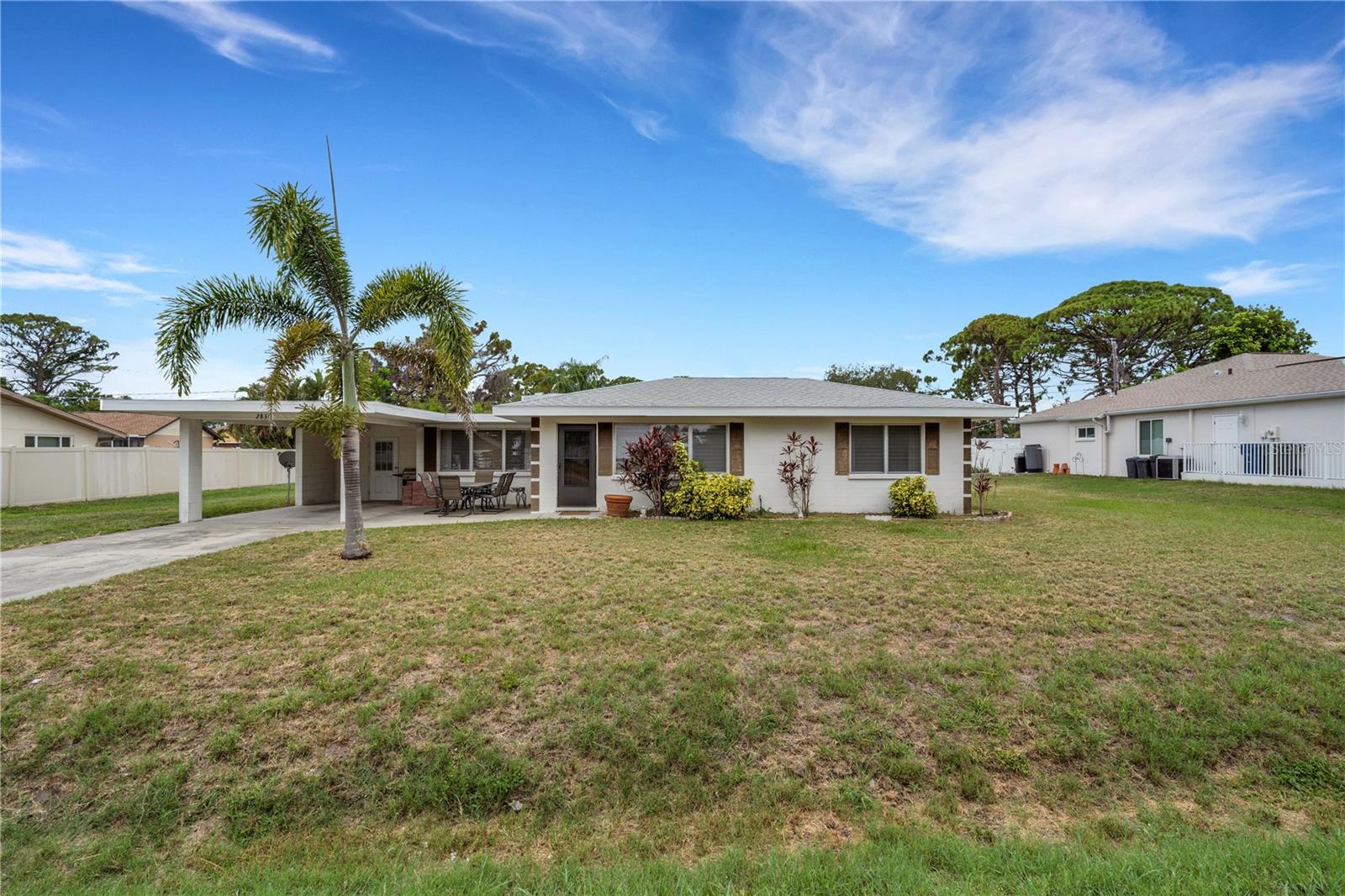 Single Family Residence at 2830 SIESTA DR, VENICE, photo 2 of 28