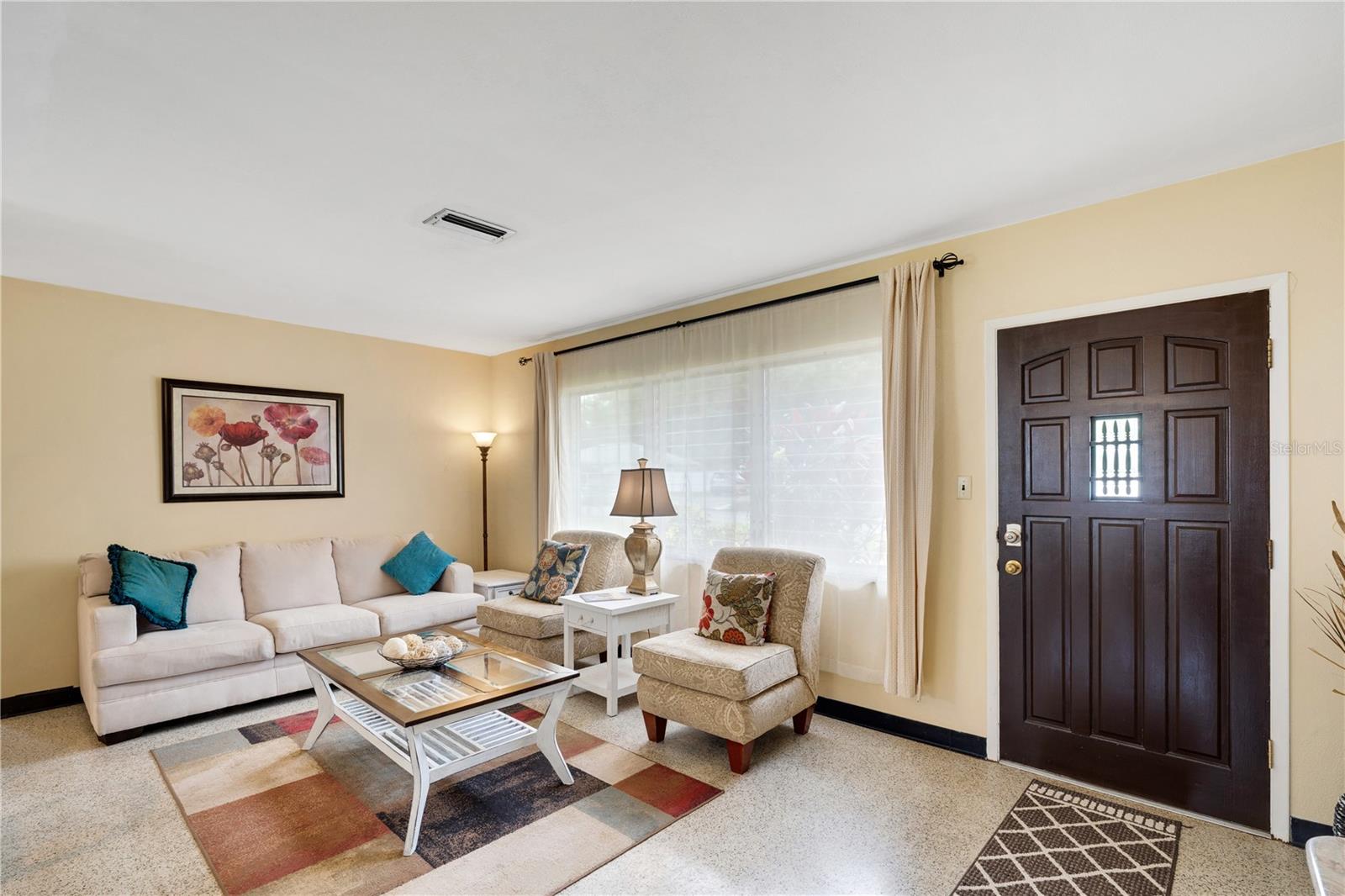 Single Family Residence at 2830 SIESTA DR, VENICE, photo 4 of 28