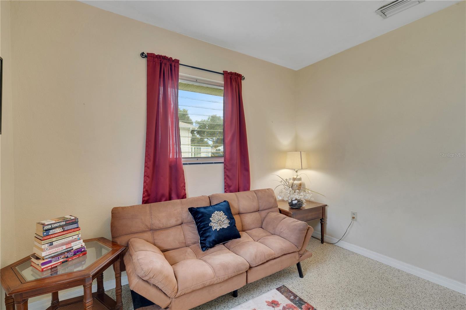 Single Family Residence at 2830 SIESTA DR, VENICE, photo 19 of 28