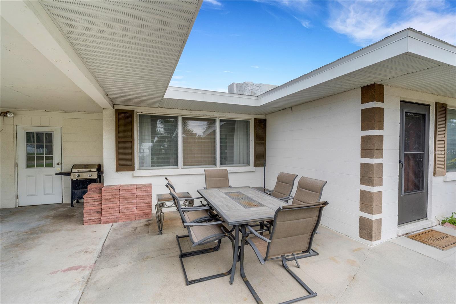 Single Family Residence at 2830 SIESTA DR, VENICE, photo 25 of 28